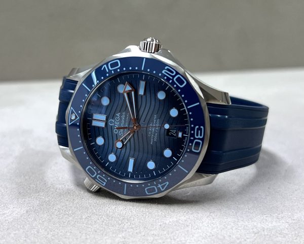 Omega Seamaster Diver 300M Co-Axial "SUMMER BLUE" 9