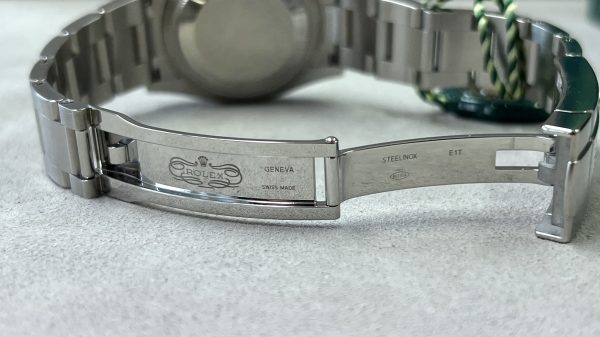 Rolex Oyster Perpetual 34 12