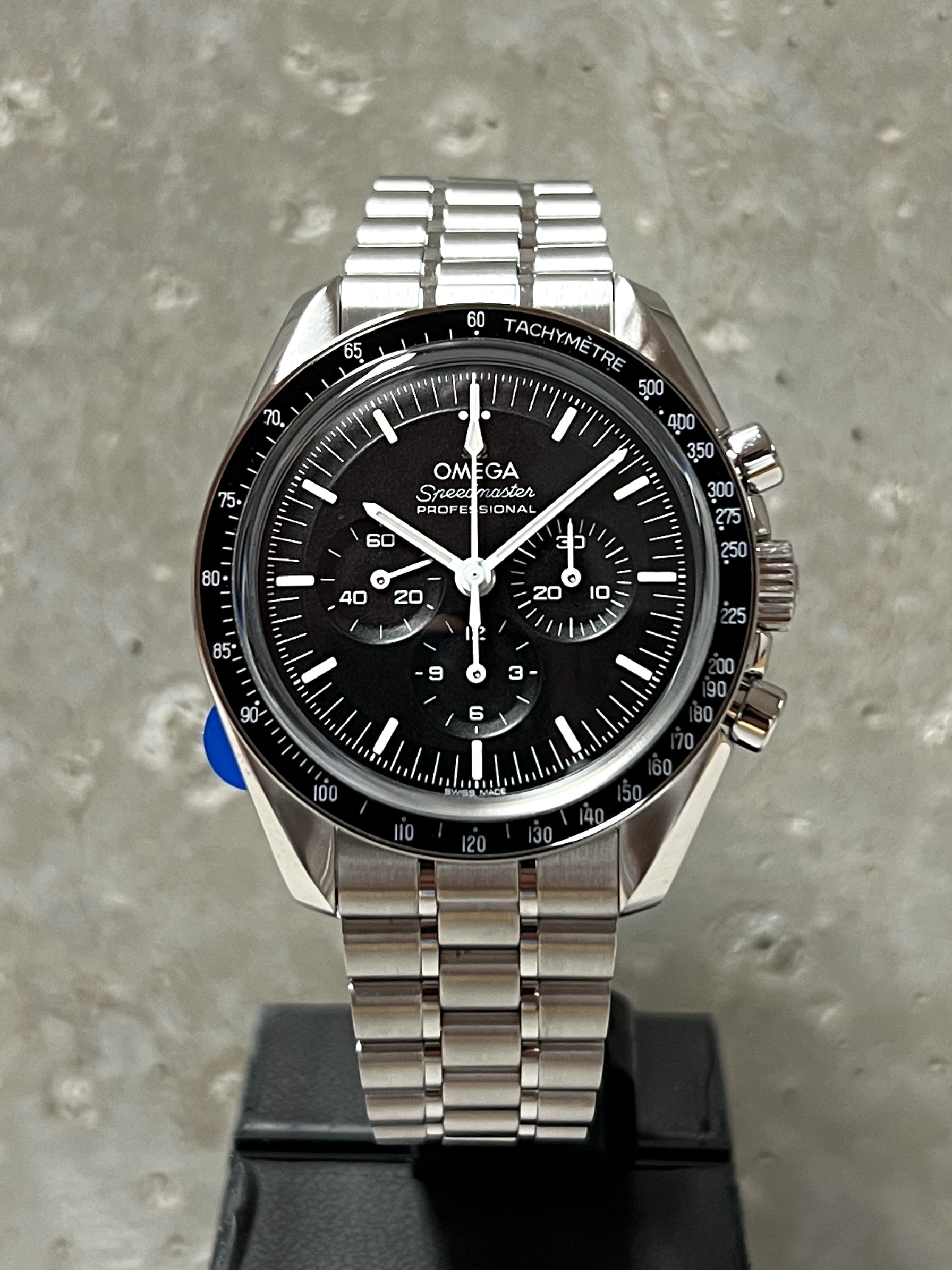 Omega Speedmaster Moonwatch Co-Axial Master 2