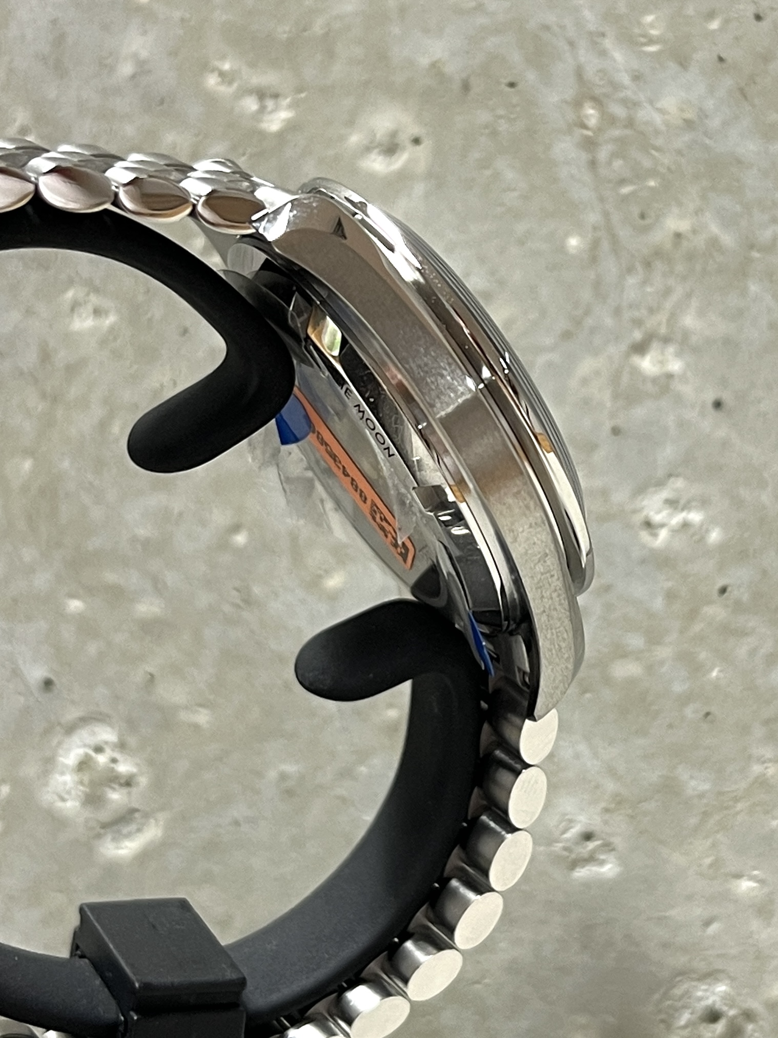 Omega Speedmaster Moonwatch Co-Axial Master 6