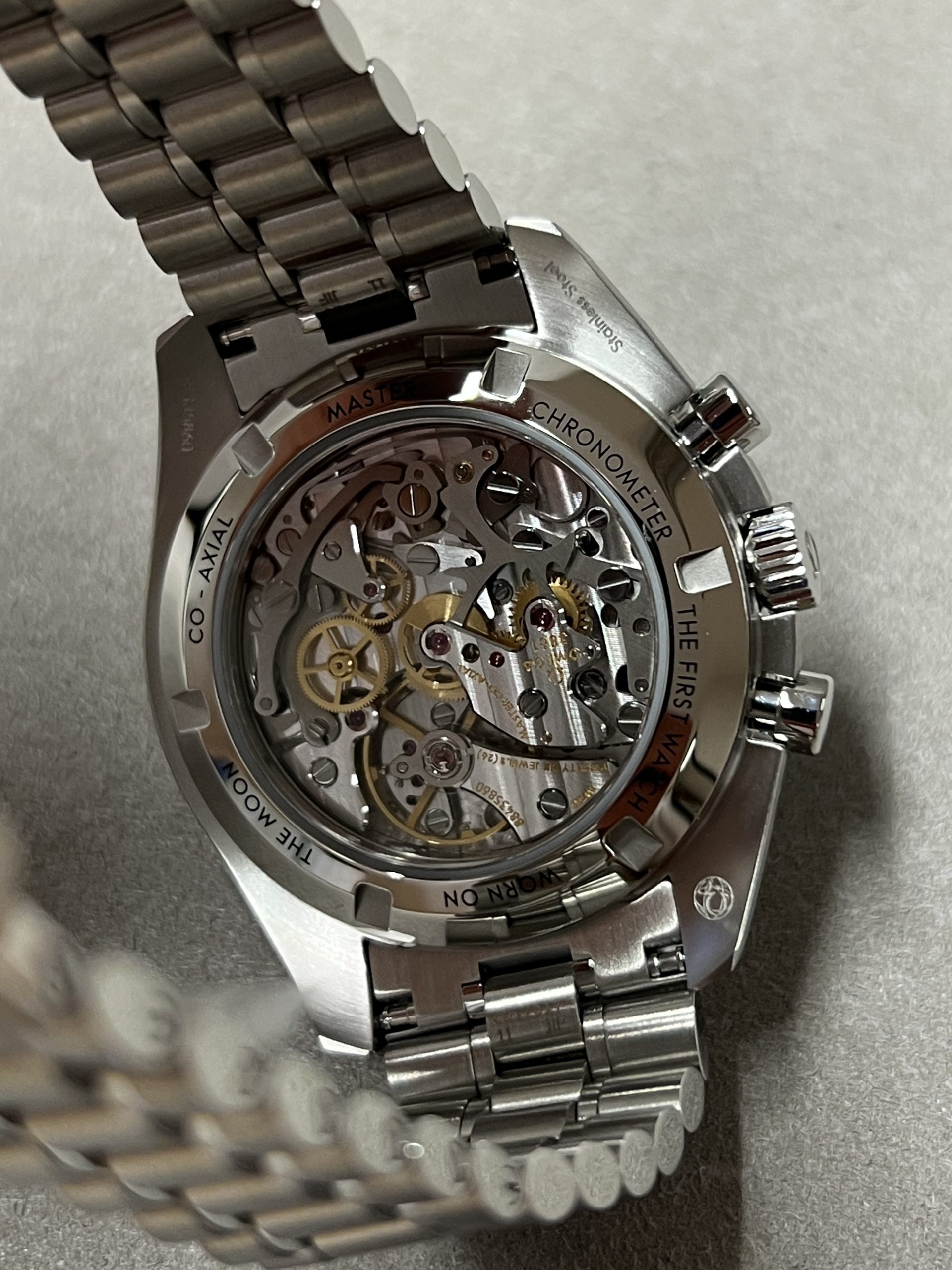 Omega Speedmaster Moonwatch Co-Axial Master 10