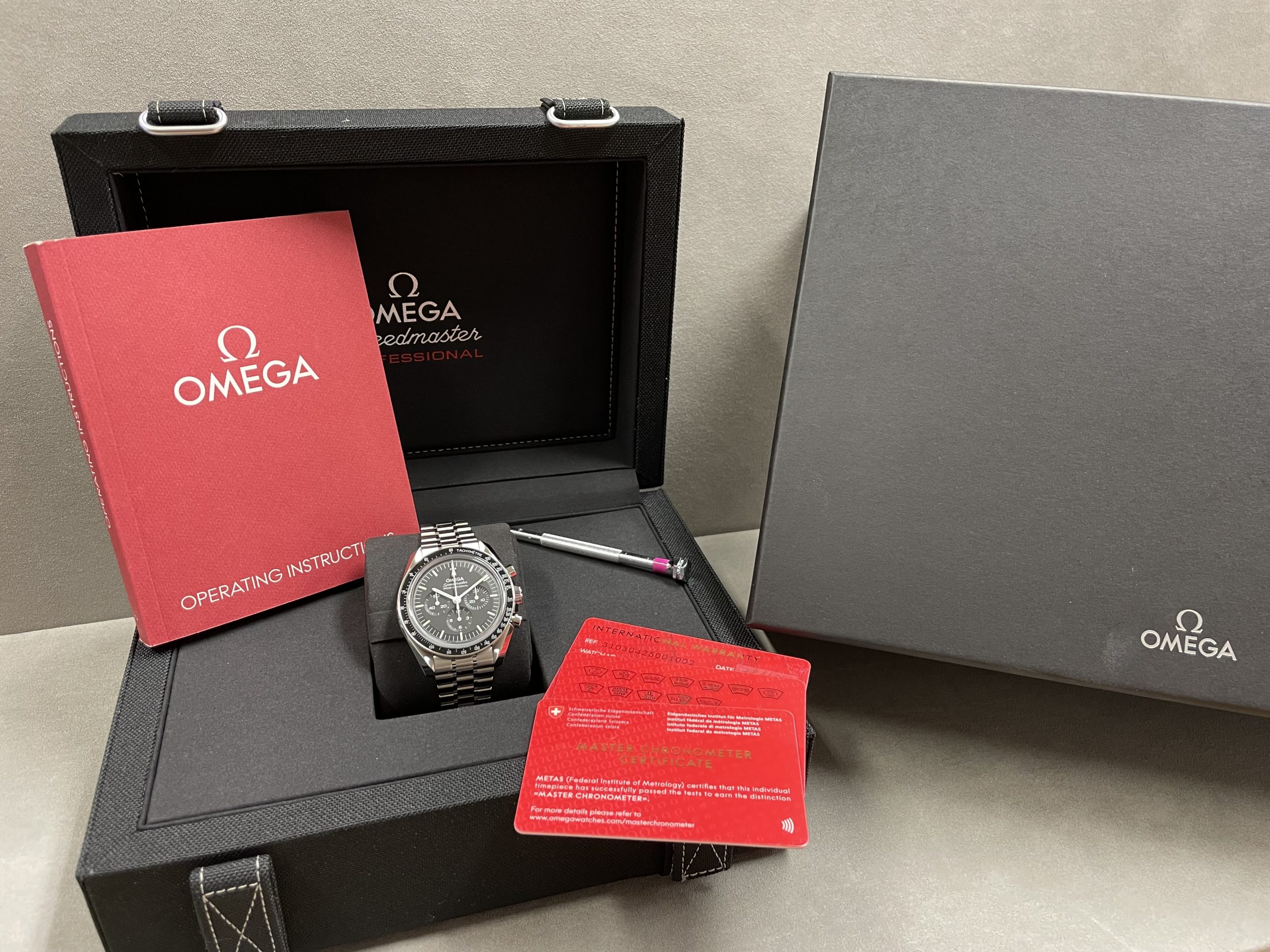 Omega Speedmaster Moonwatch Co-Axial Master 13