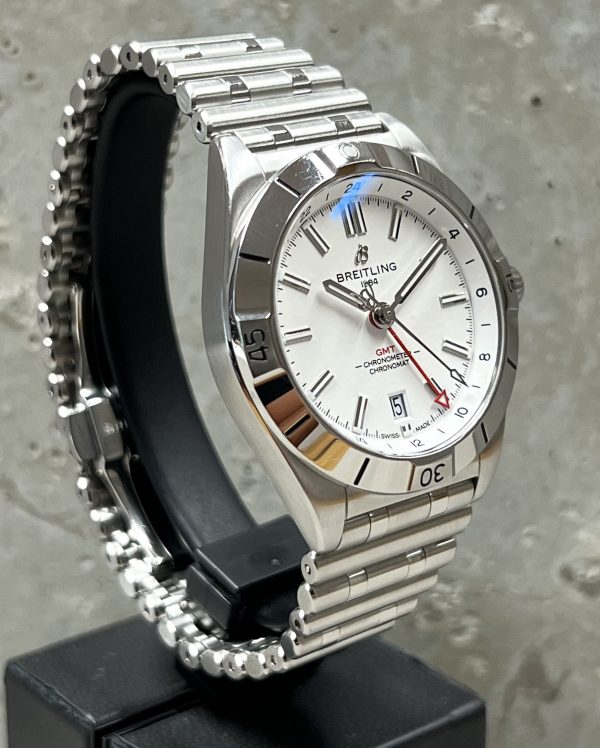 Breitling Chronomat GMT 40 2