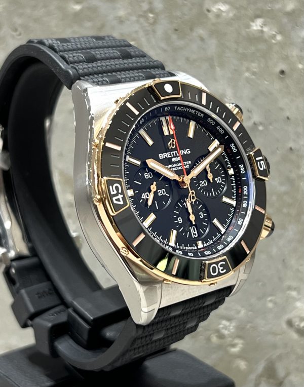 Breitling Super Chronomat B01 44 7