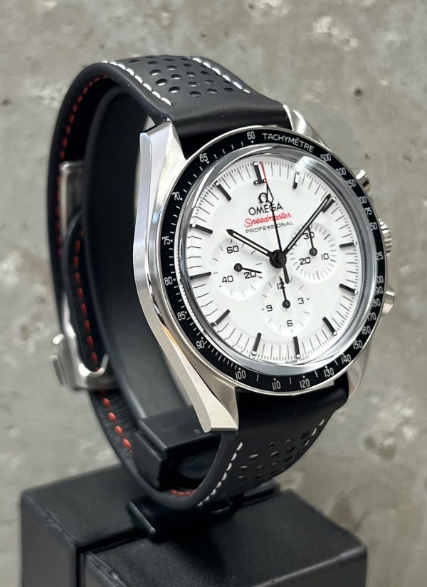 Omega Speedmaster Moonwatch Co-Axial Master Chronometer 42mm 3
