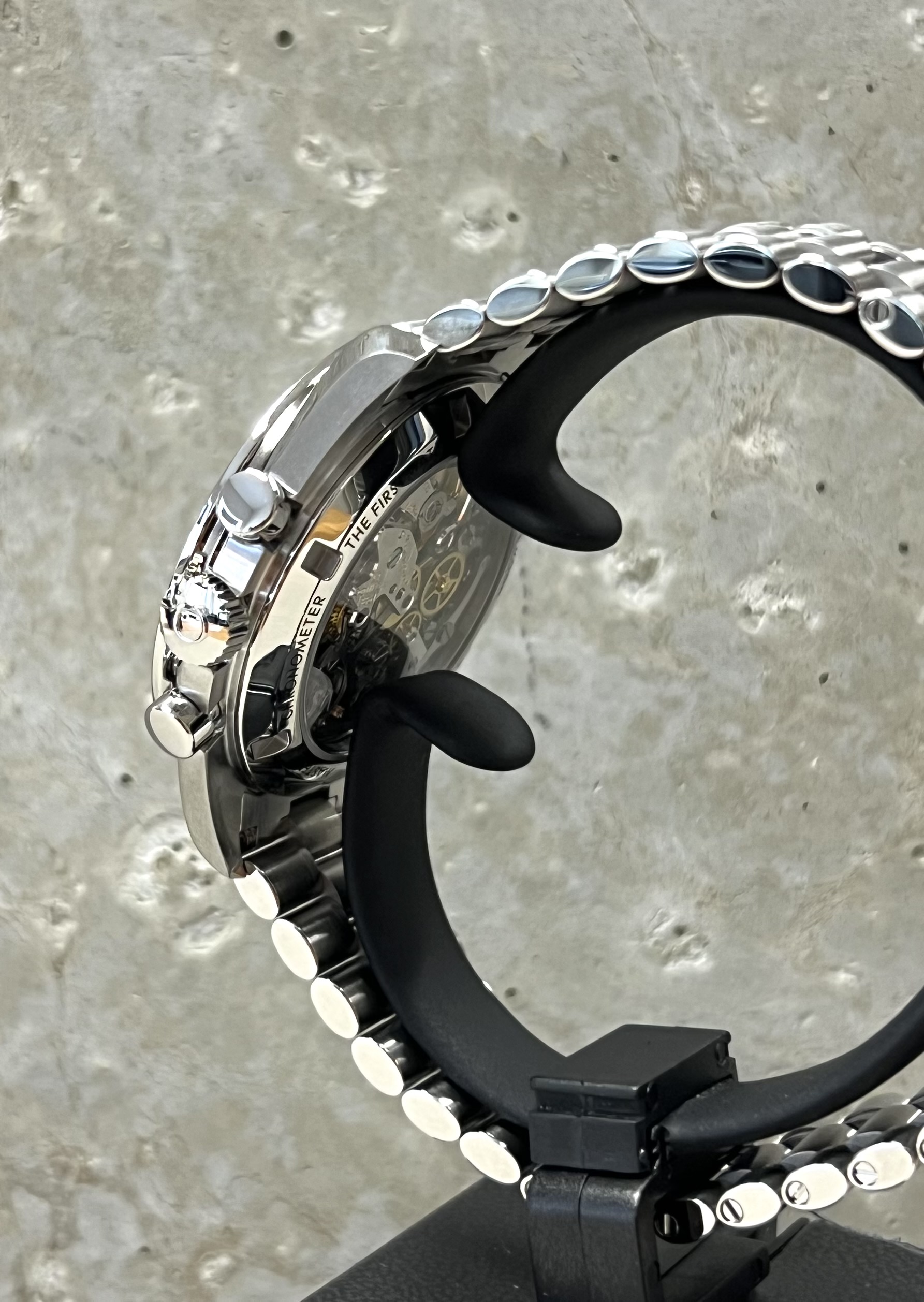 Omega Speedmaster Moonwatch Co-Axial Master 5