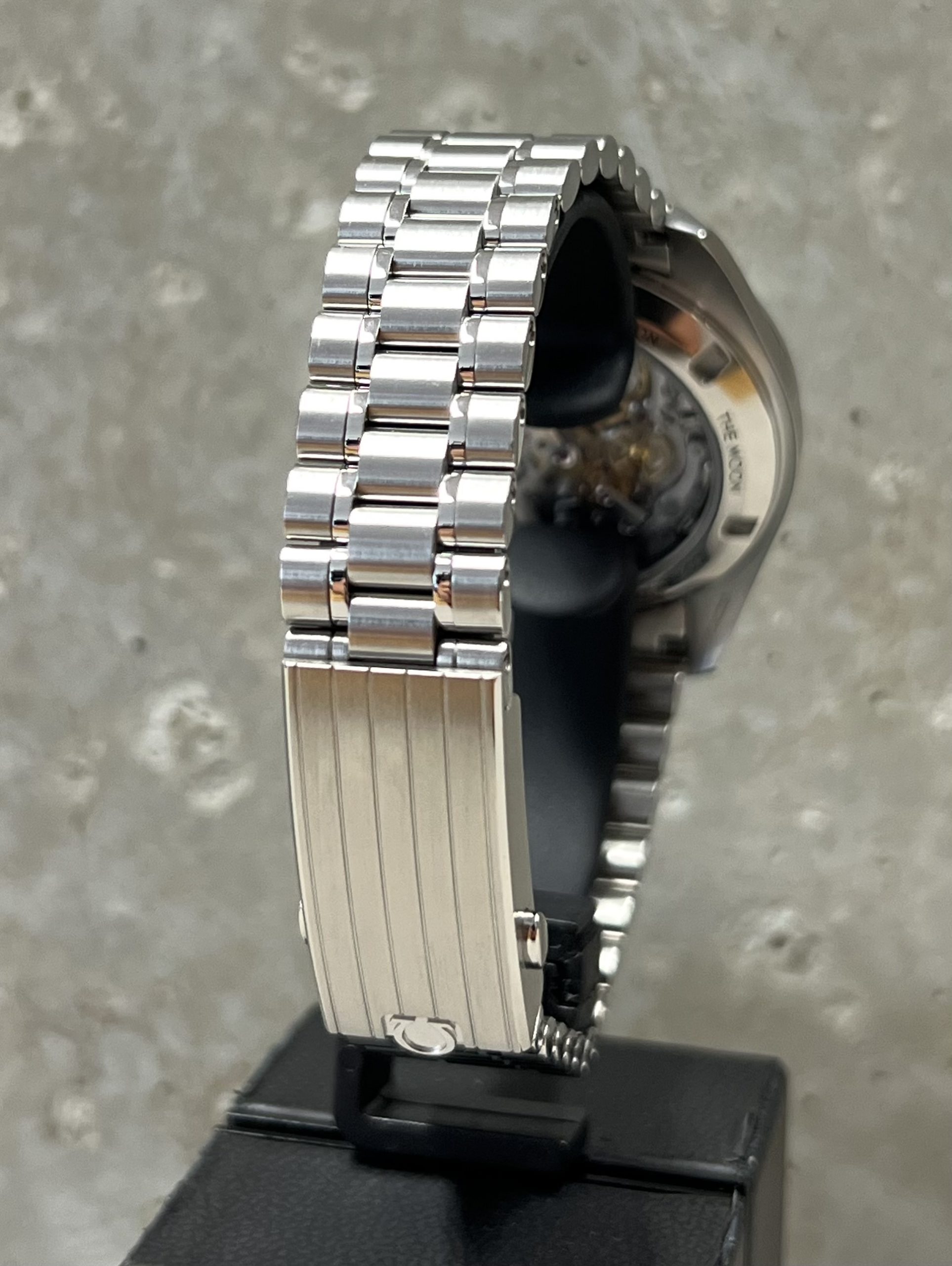 Omega Speedmaster Moonwatch Co-Axial Master 6