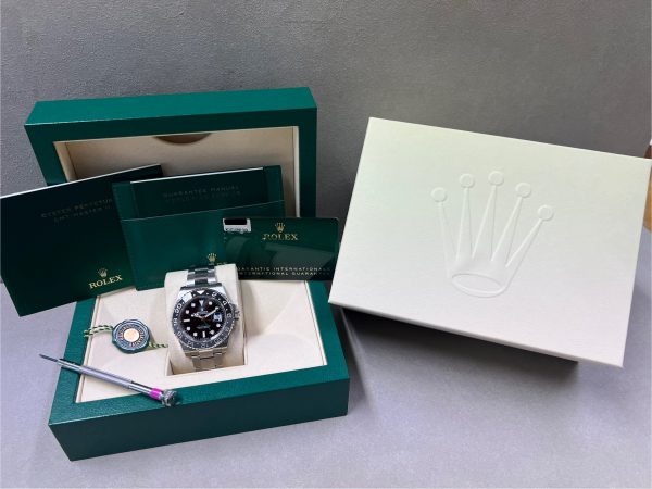 Rolex GMT-Master II "Bruce Wayne" 15
