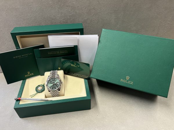 Rolex Datejust 41 12