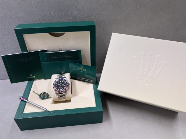 Rolex GMT-Master II "Pepsi" 13