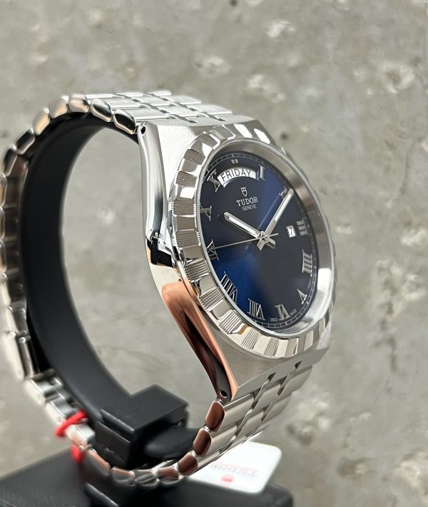 Tudor Royal Day Date 8