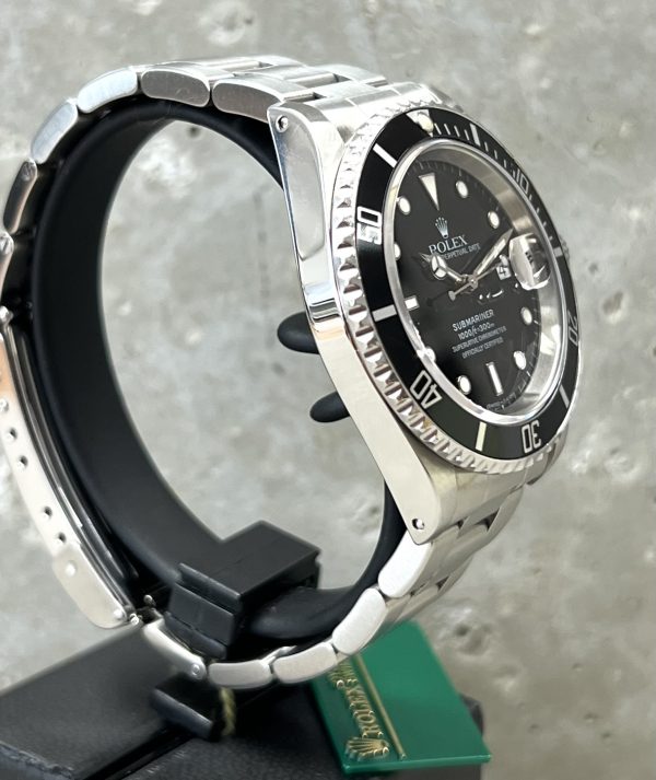 Rolex Submariner Date 4