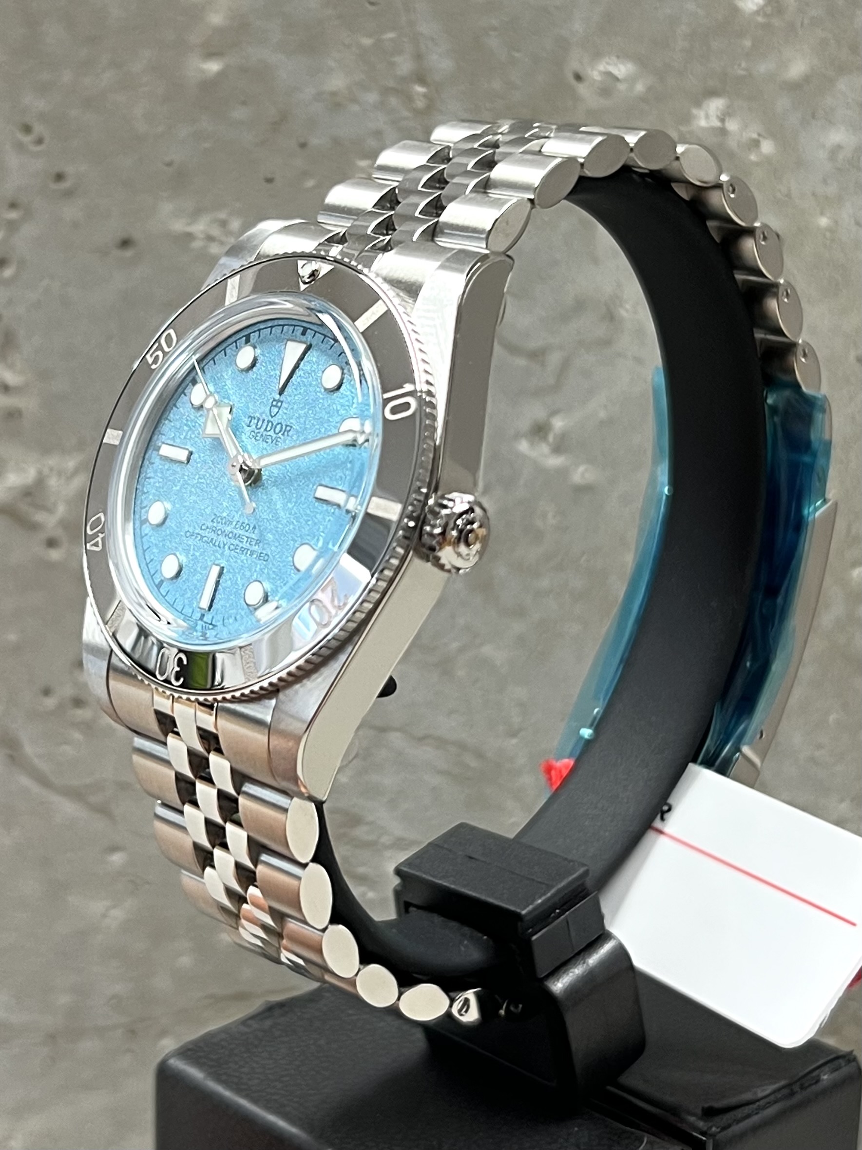 Tudor Black Bay 54 "Lagoon Blue" 5