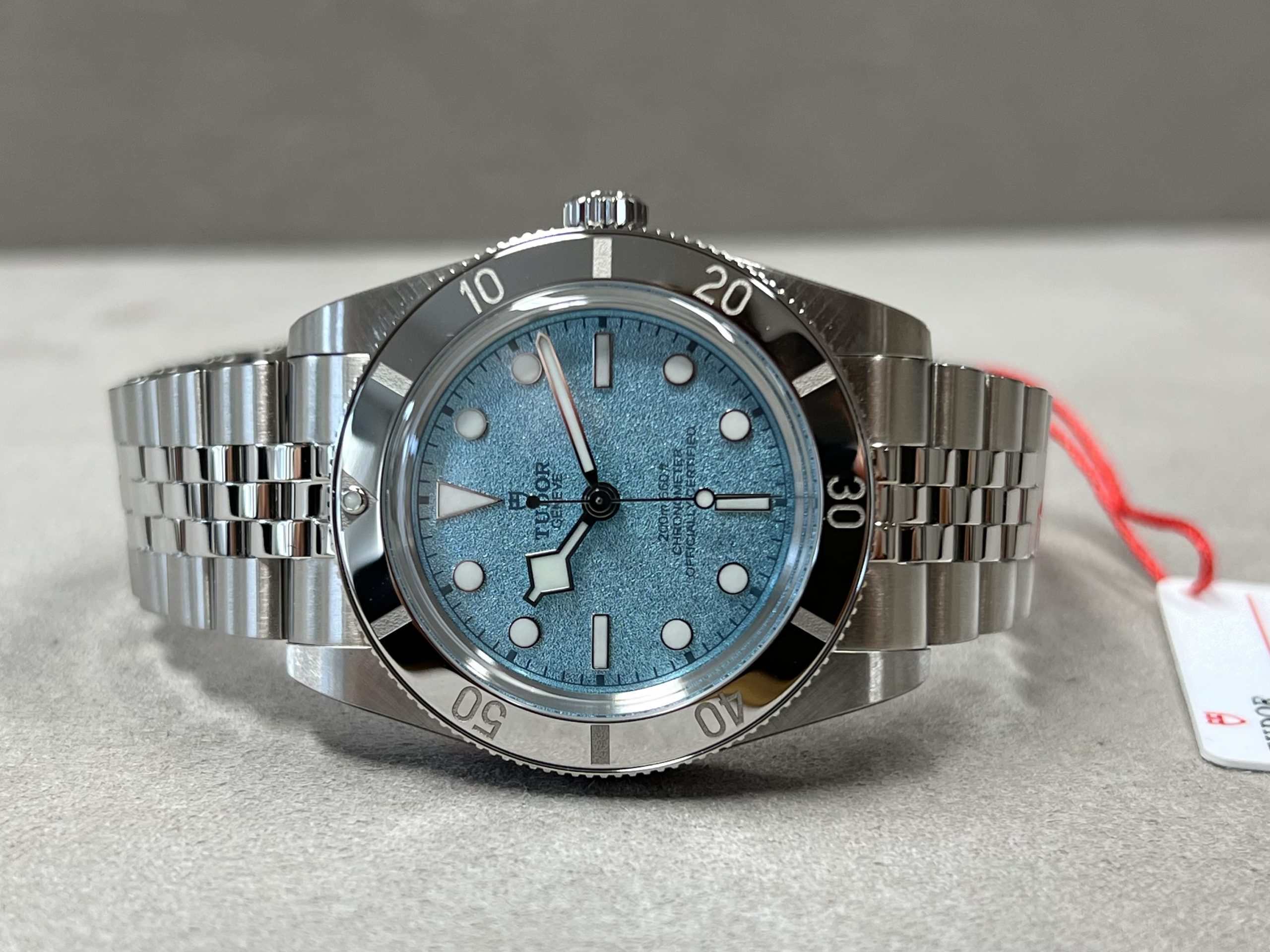 Tudor Black Bay 54 "Lagoon Blue" 8