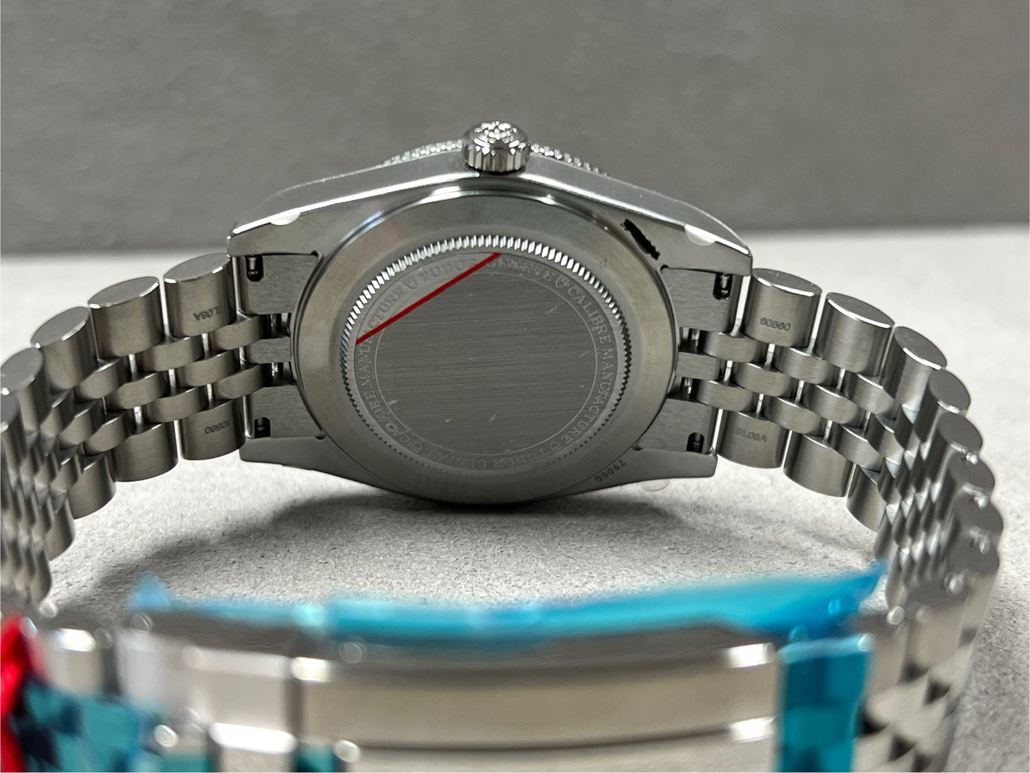 Tudor Black Bay 54 "Lagoon Blue" 10