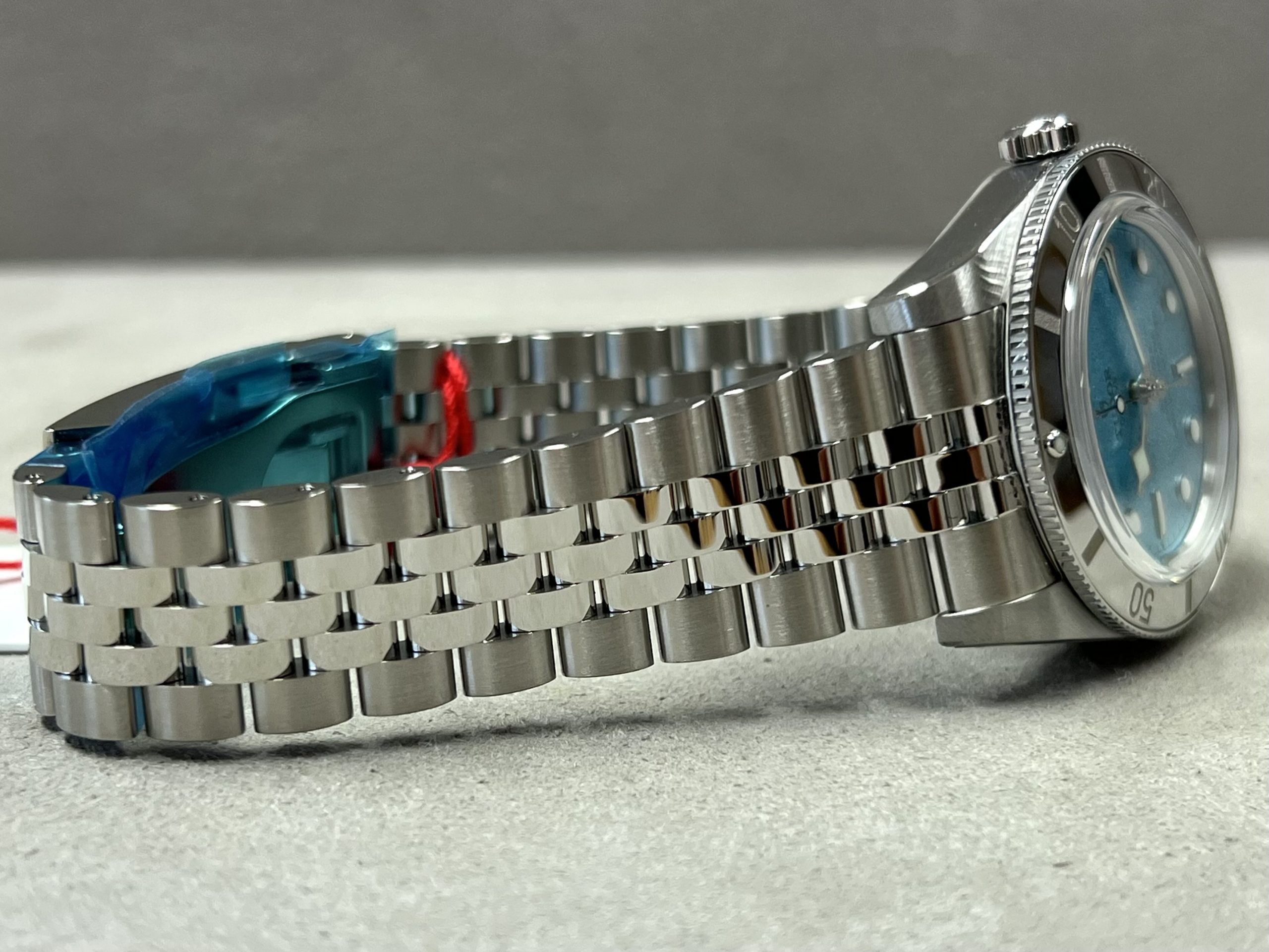 Tudor Black Bay 54 "Lagoon Blue" 11