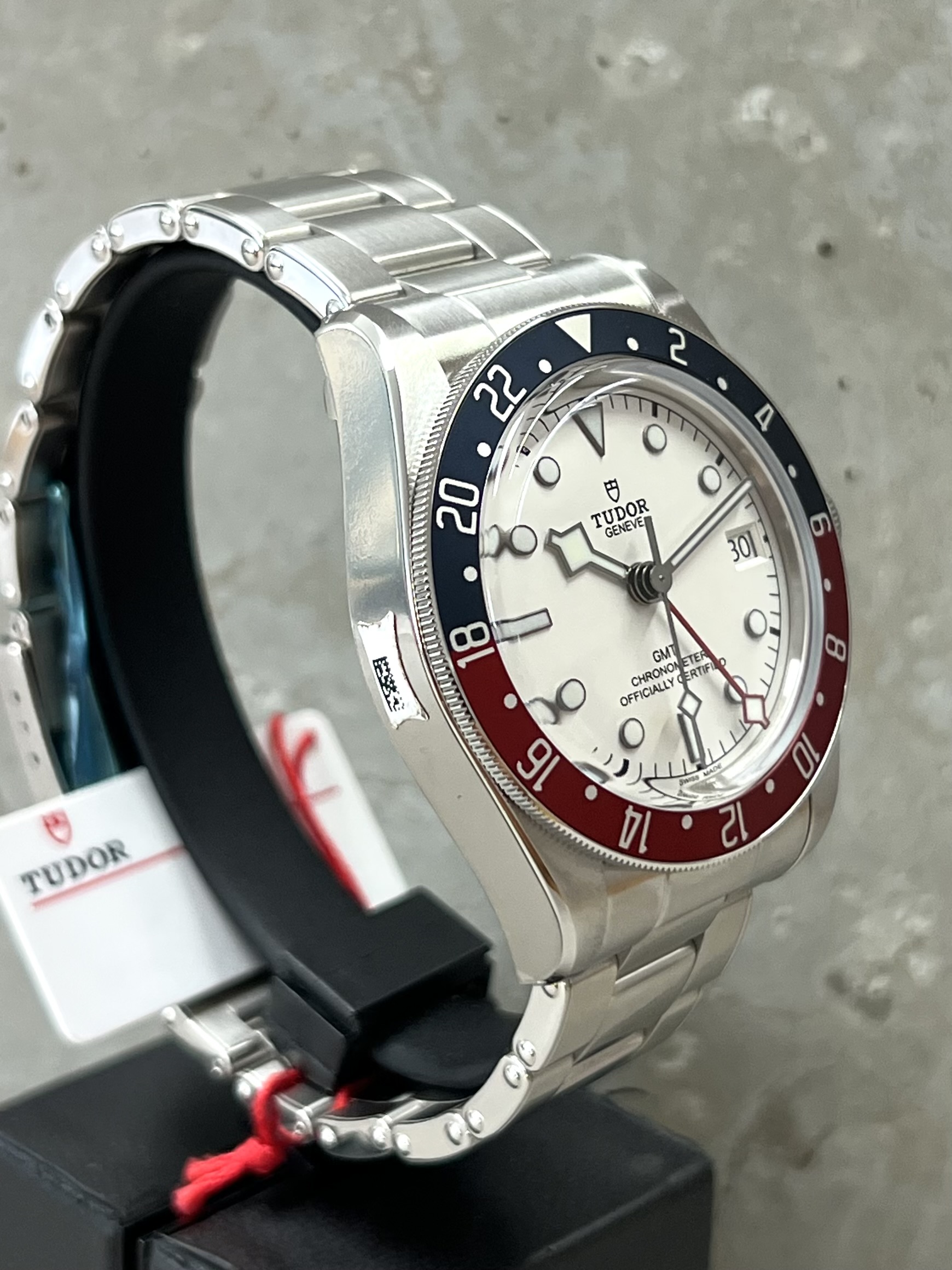 Tudor Black Bay GMT "Pepsi" weißes Zifferblatt 7