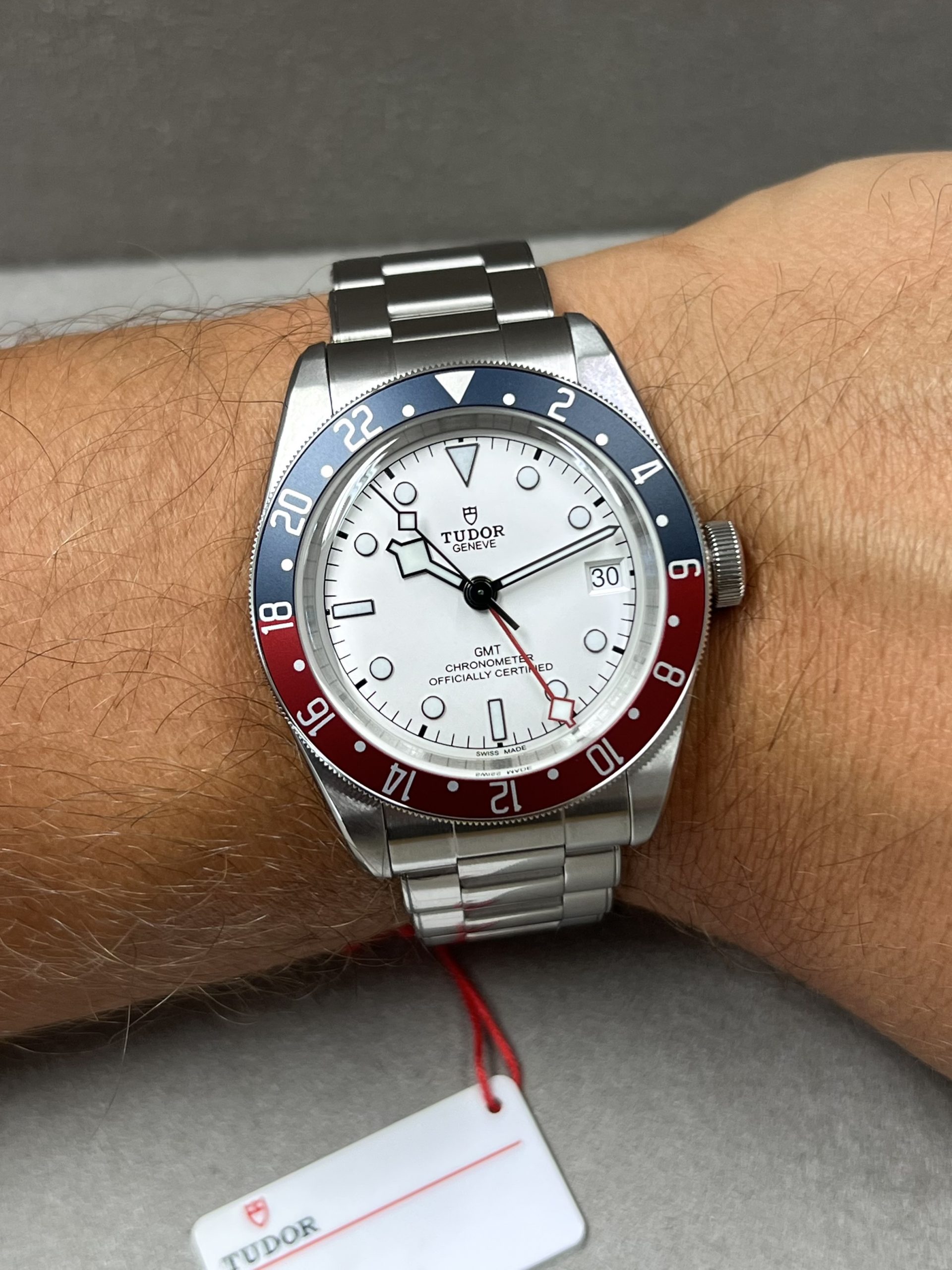 Tudor Black Bay GMT "Pepsi" weißes Zifferblatt 8