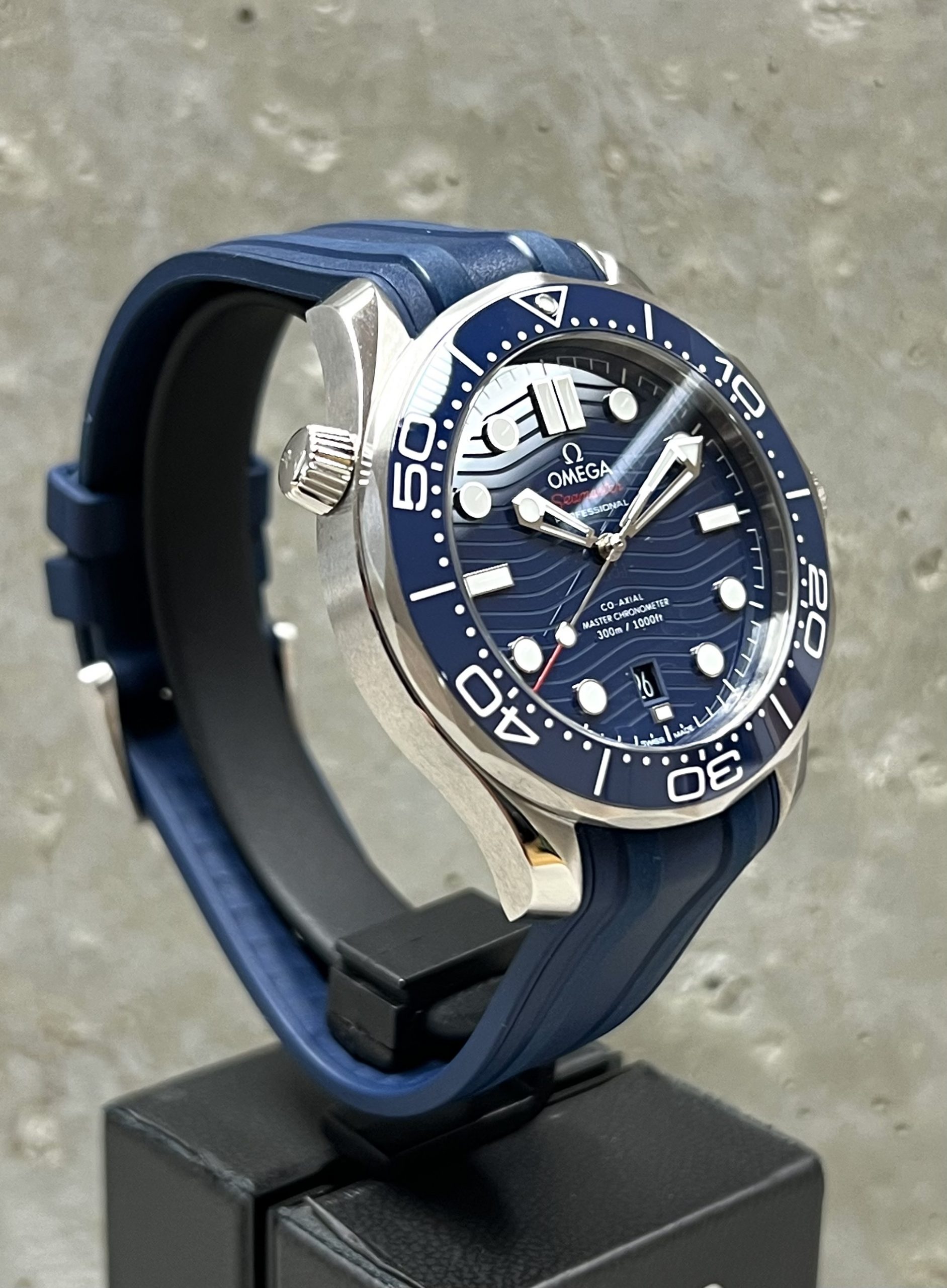 Omega Seamaster Diver 300M 4
