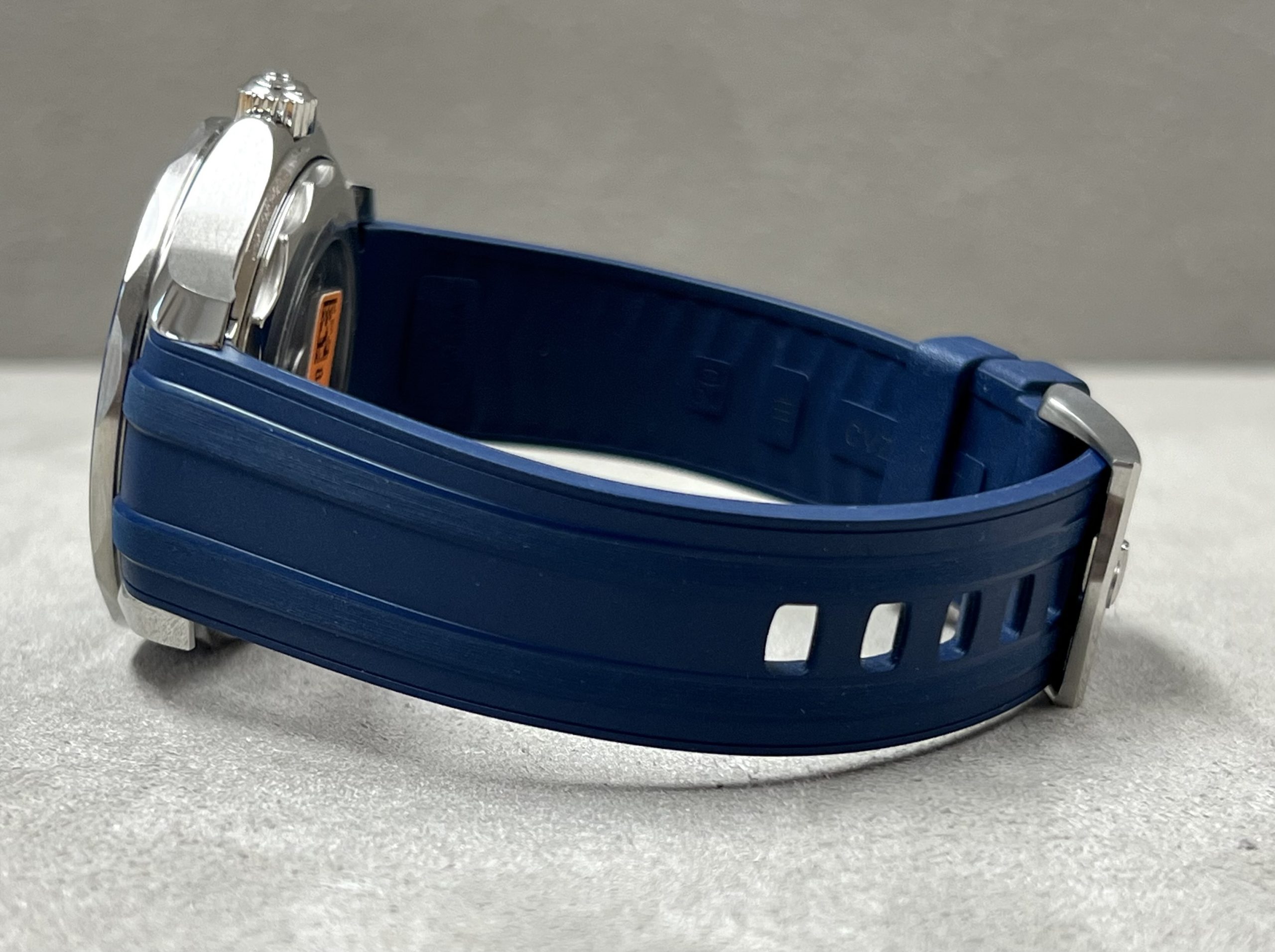 Omega Seamaster Diver 300M 10