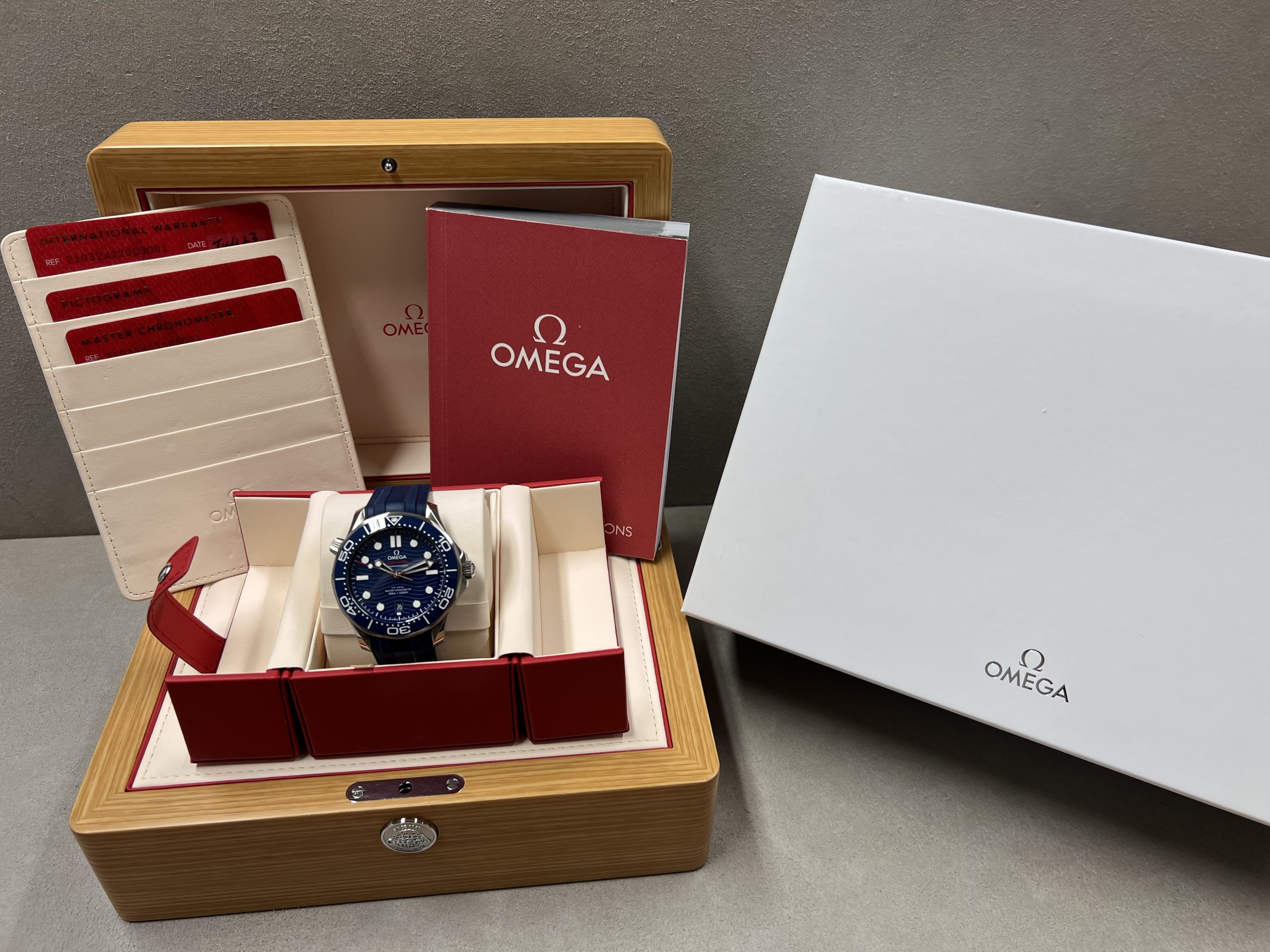 Omega Seamaster Diver 300M 12