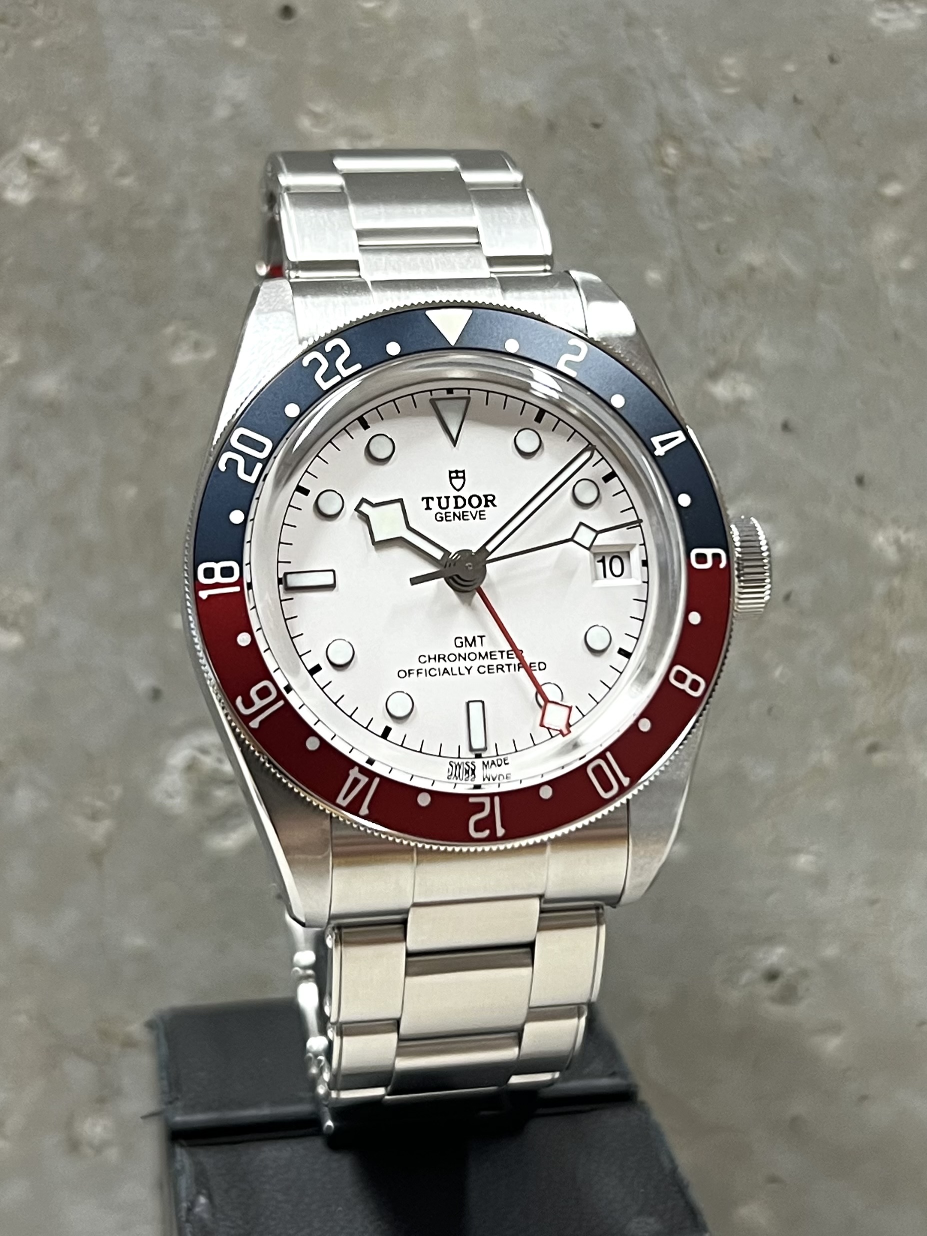 Tudor Black Bay GMT 41 "Pepsi" 1