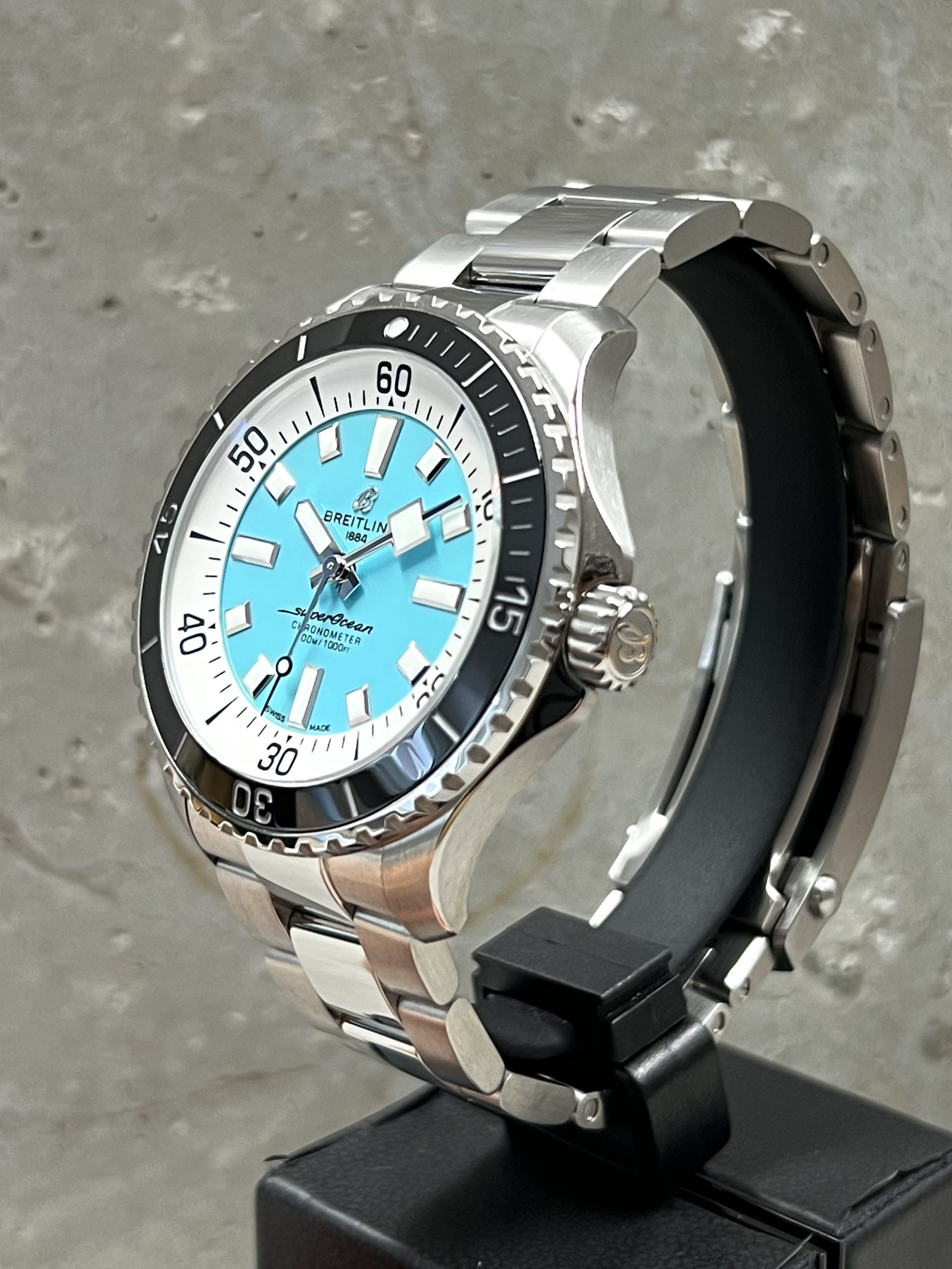 Breitling SUPEROCEAN AUTOMATIC 44 türkis 4