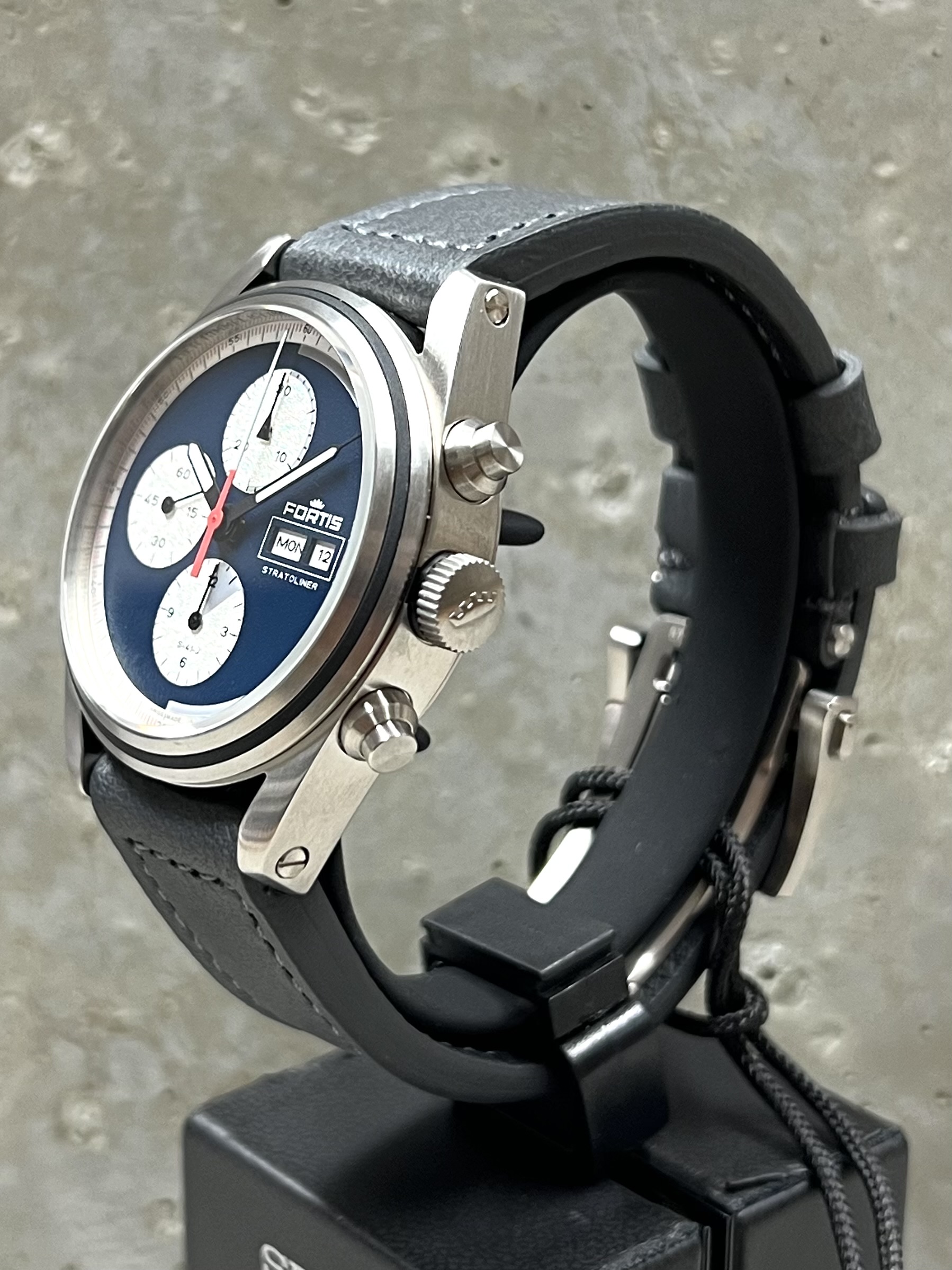 Fortis Stratoliner S-41 "Blue Japan" 3