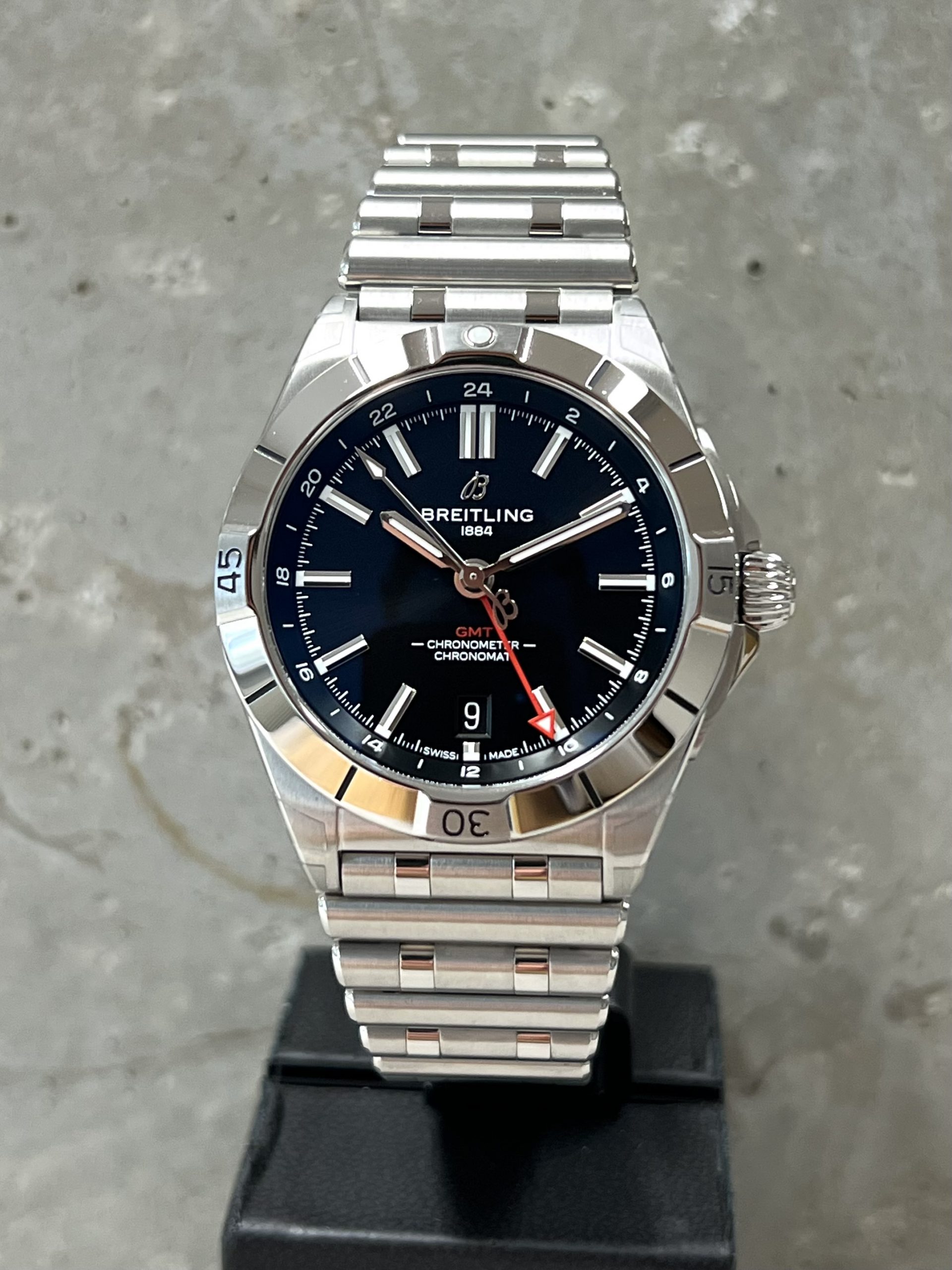 Breitling Chronomat GMT 40 2