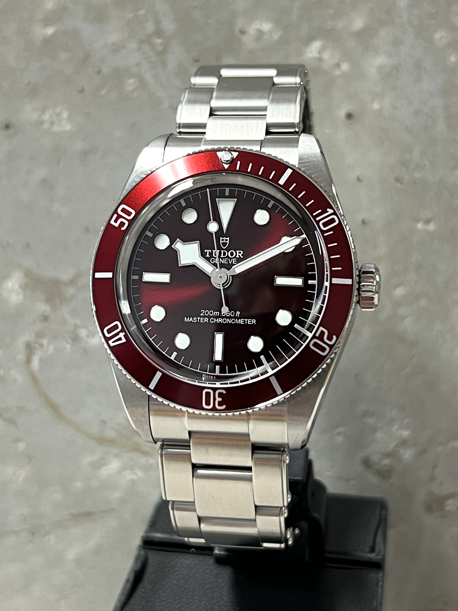 Tudor Black Bay 58 "bordeaux Zifferblatt"