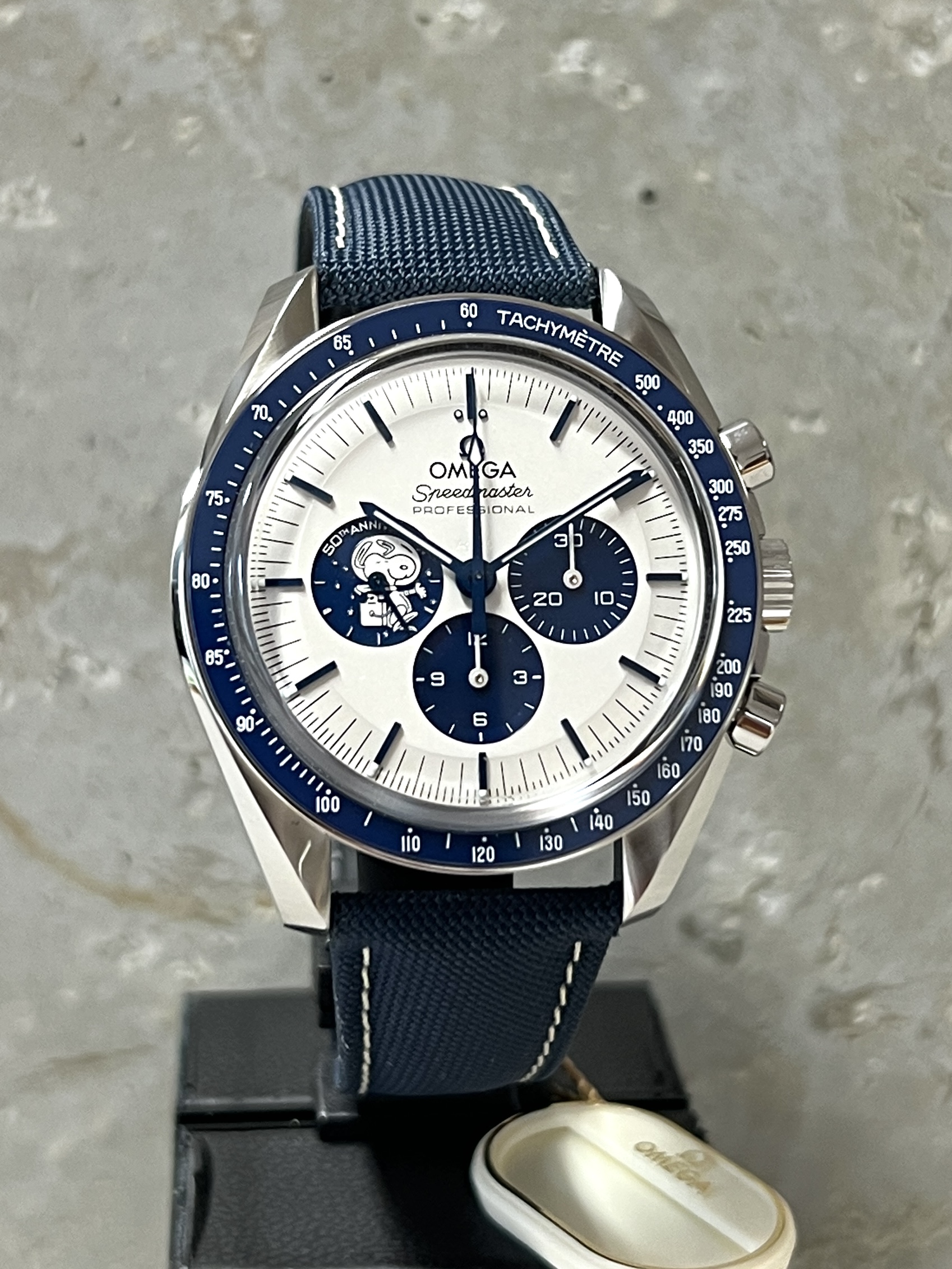 OMEGA Speedmaster Moonwatch Anniversary Series "Silver Snoopy Award" 1