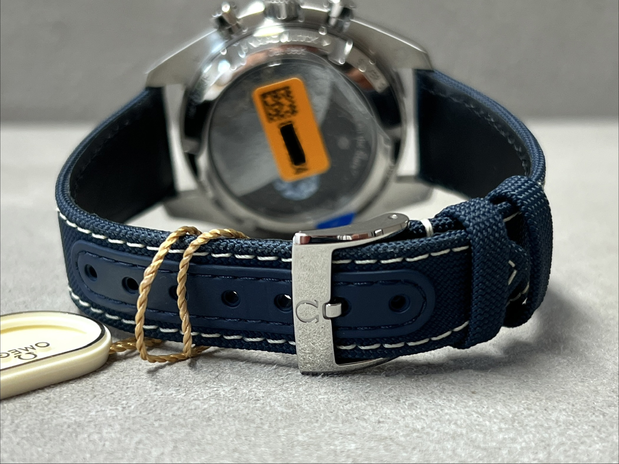 OMEGA Speedmaster Moonwatch Anniversary Series "Silver Snoopy Award" 9