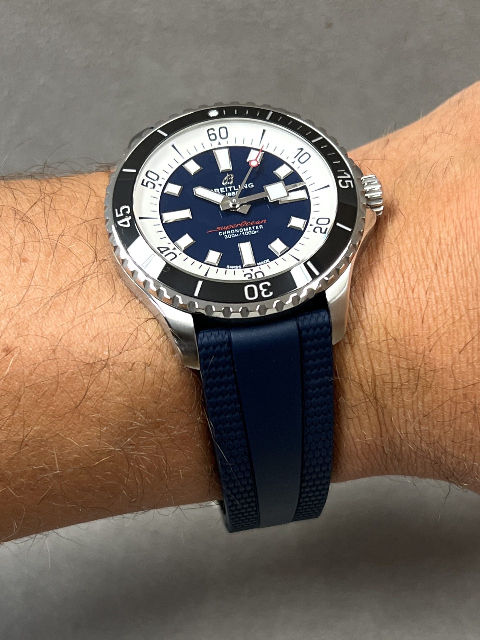 Breitling SUPEROCEAN AUTOMATIC 44 9