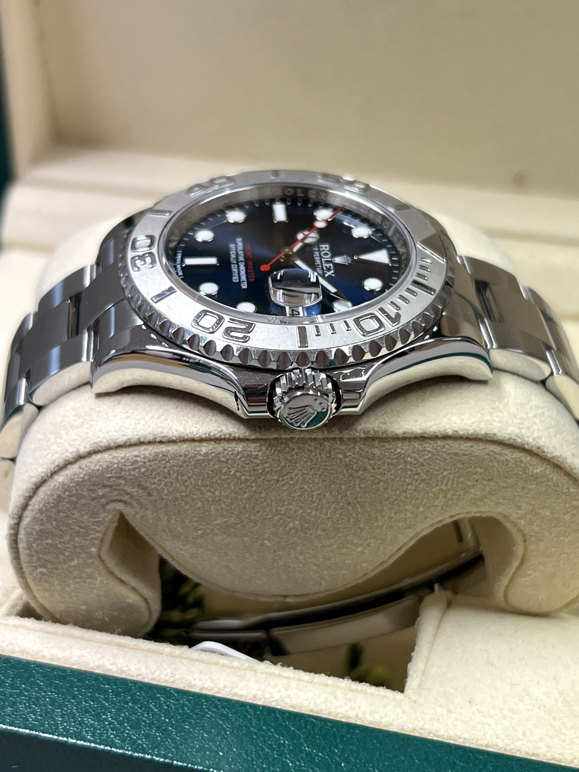 Rolex Yachtmaster 40 "blaues Zifferblatt" 12