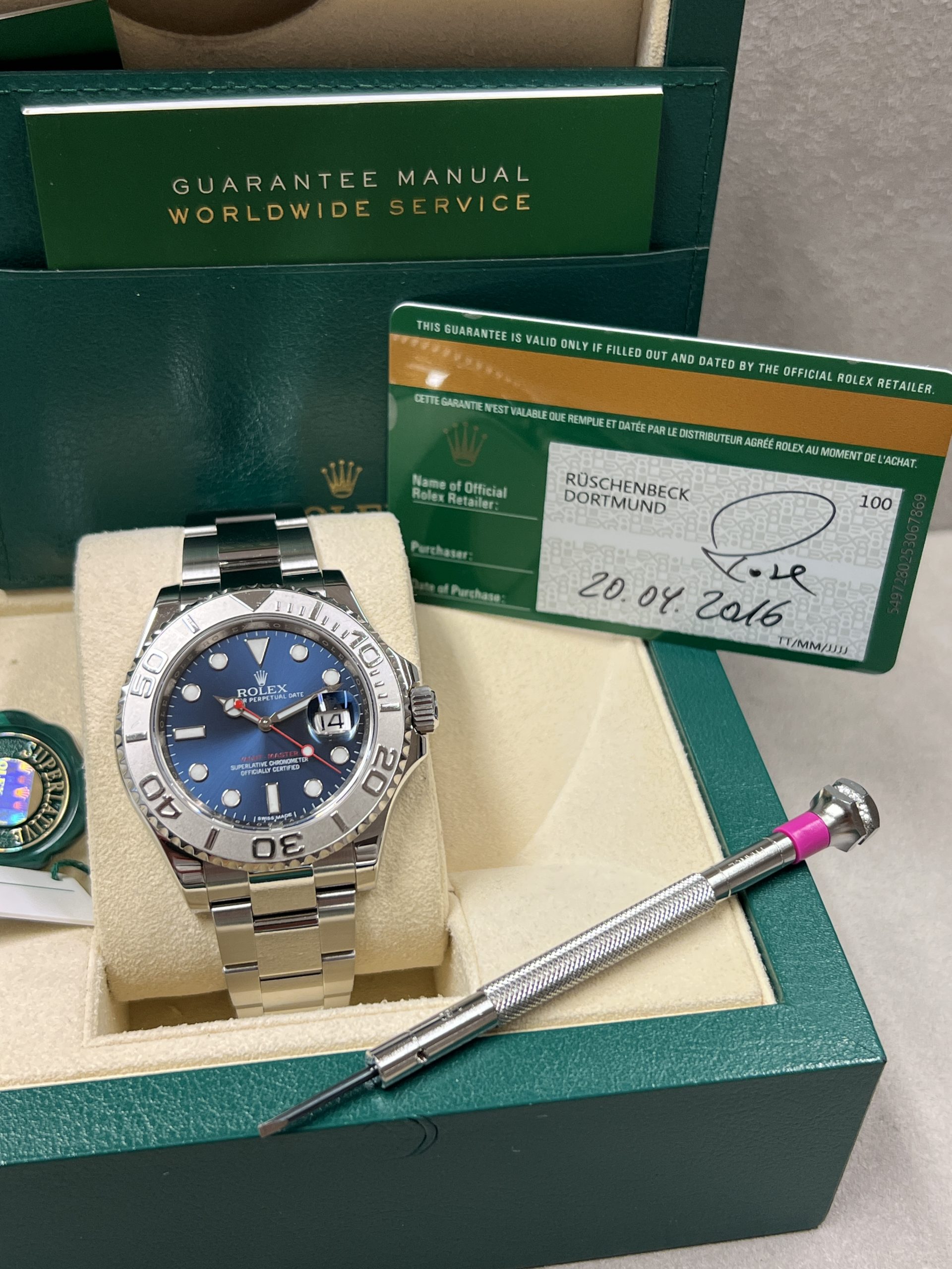 Rolex Yachtmaster 40 "blaues Zifferblatt" 16