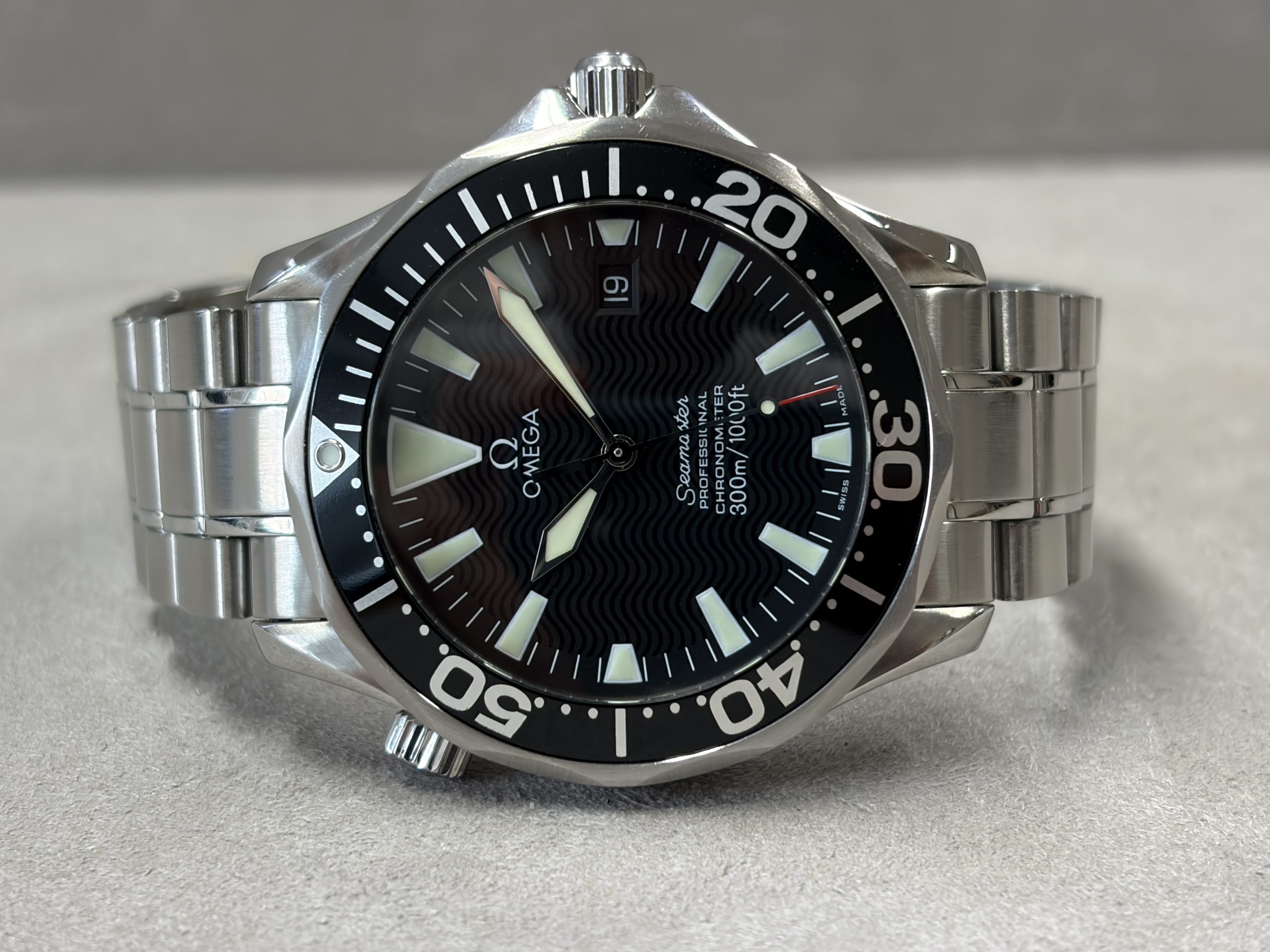 Omega Seamaster Diver 300M "Peter Blake" 6