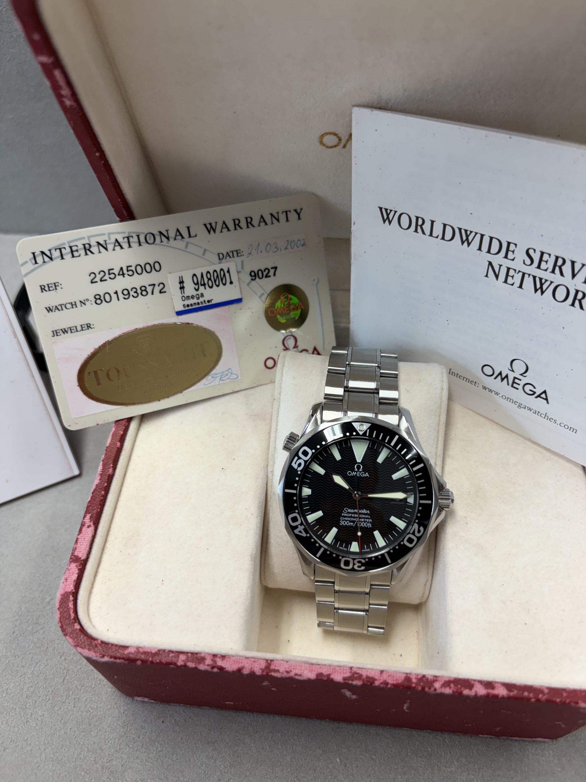 Omega Seamaster Diver 300M "Peter Blake" 13