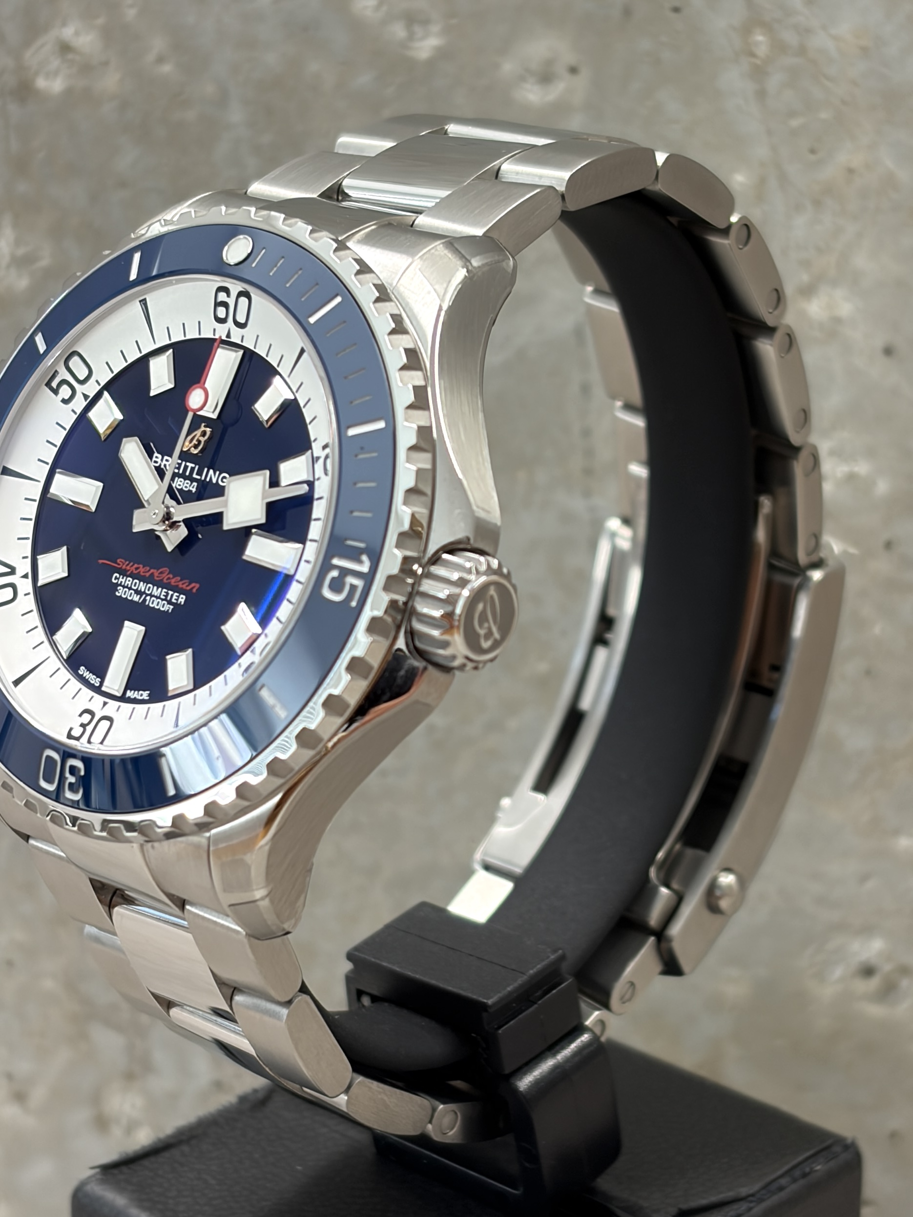 Breitling Superocean Automatic 46 3