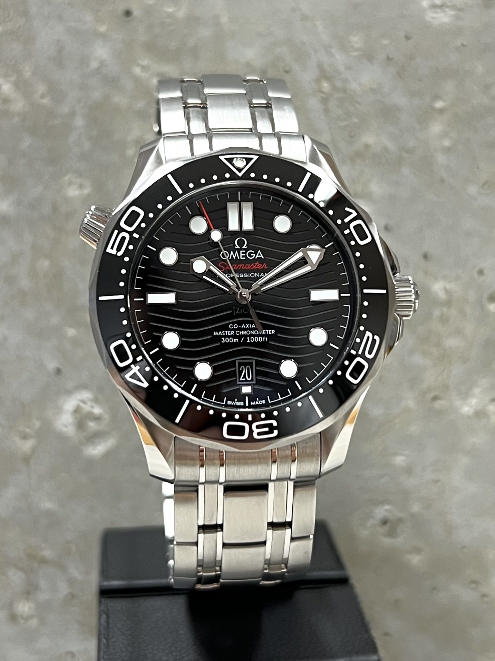 Omega Seamaster Diver 300M Co-Axial 1