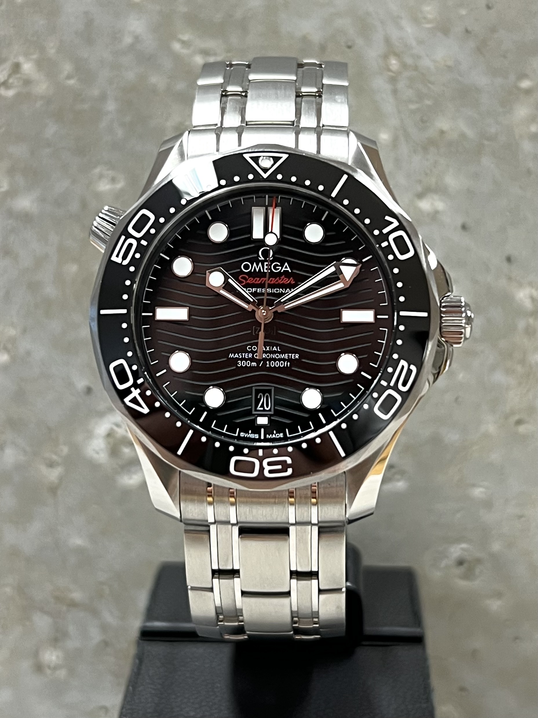 Omega Seamaster Diver 300M Co-Axial 2