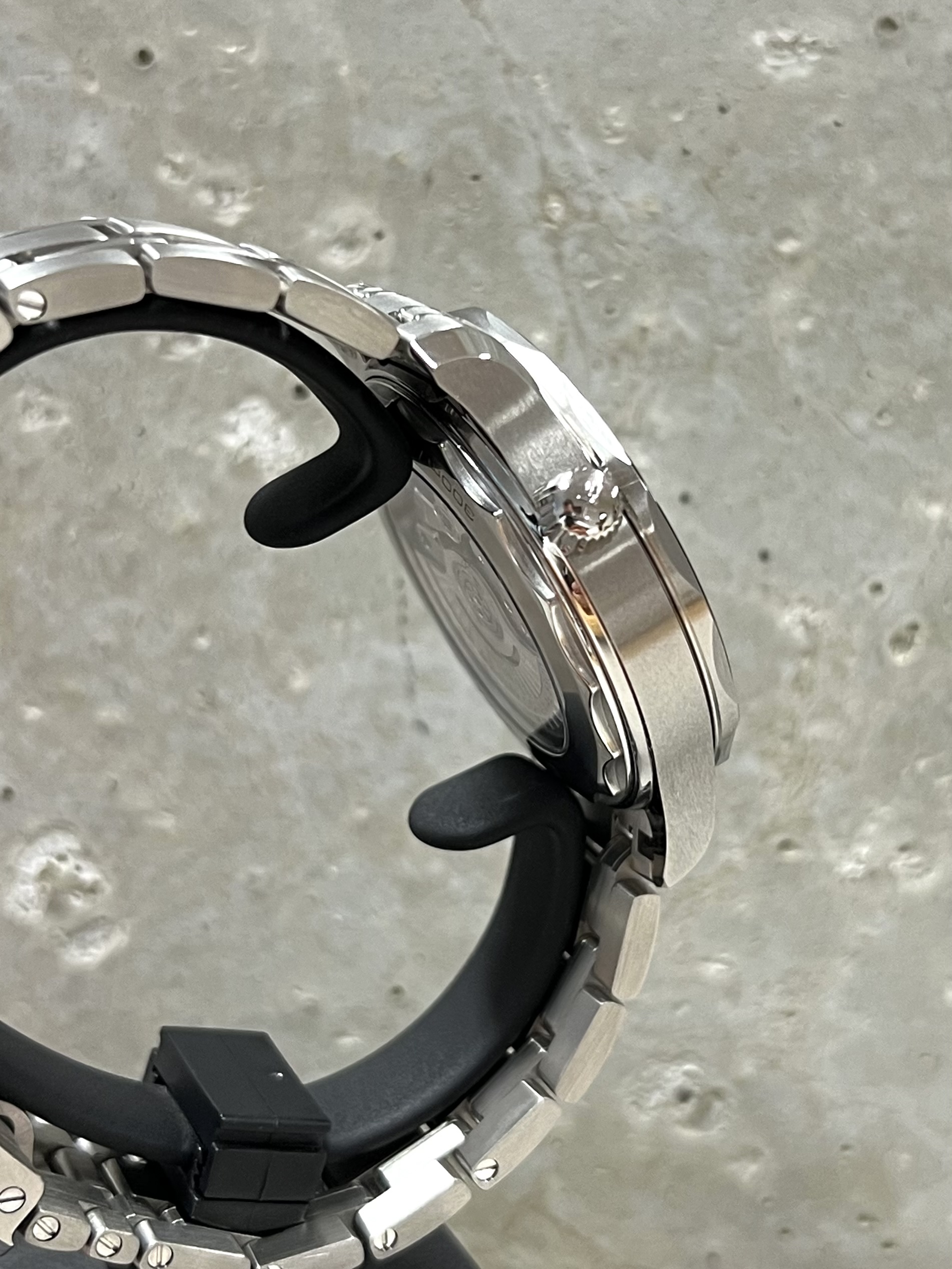 Omega Seamaster Diver 300M Co-Axial 4