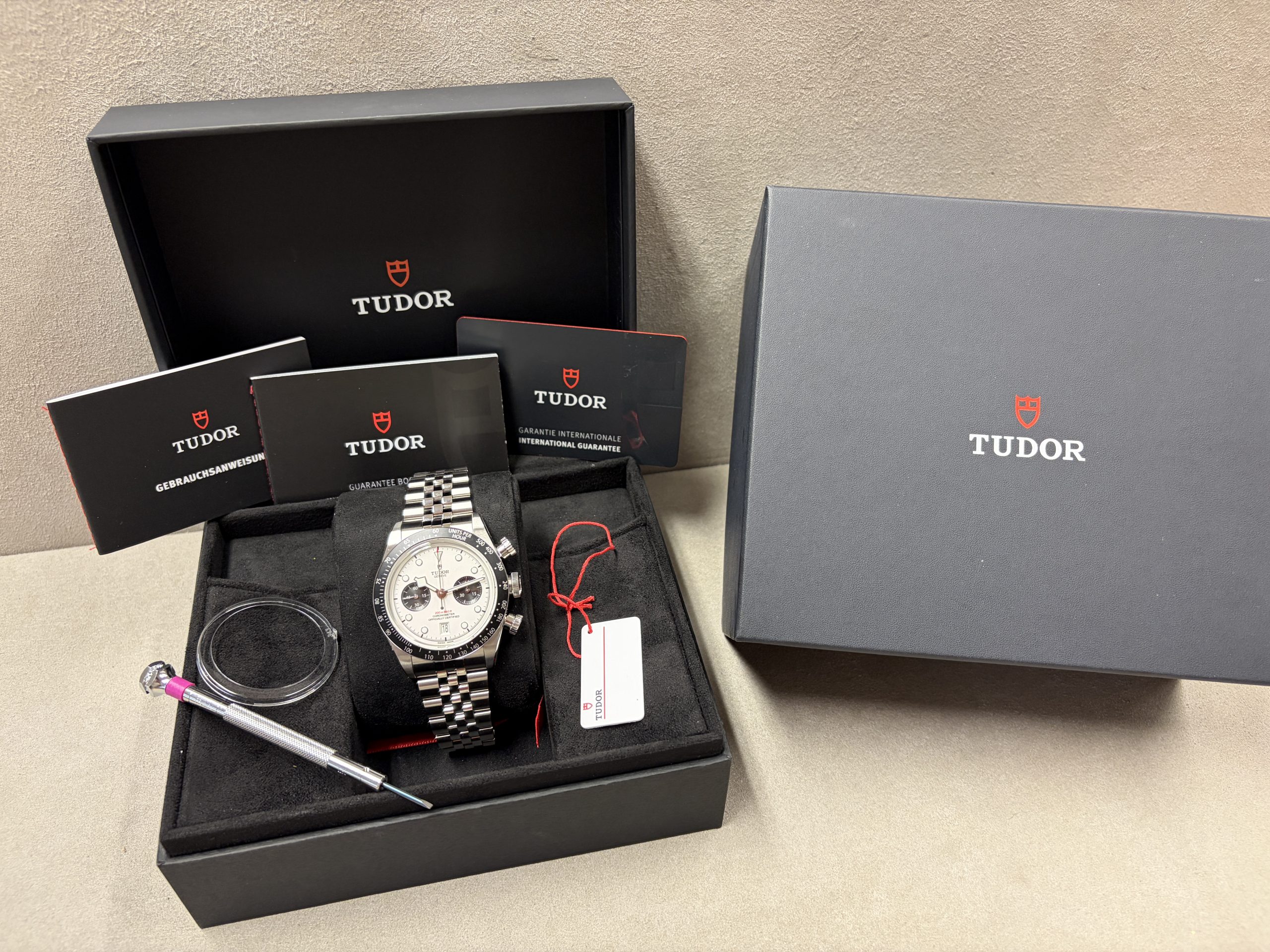 Tudor Black Bay Chrono "Panda" 12