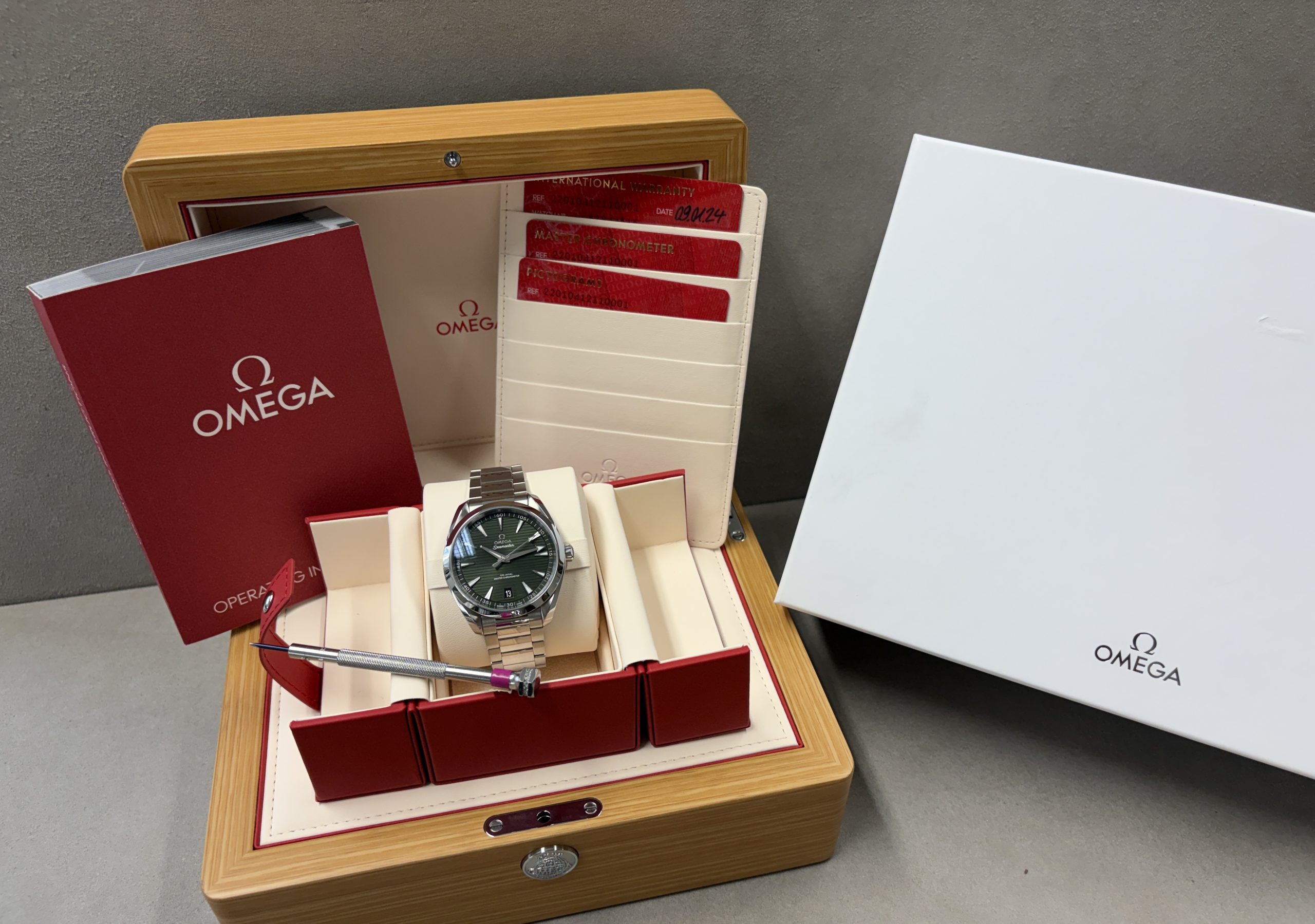 Omega Seamaster AQUA TERRA 150 M 14