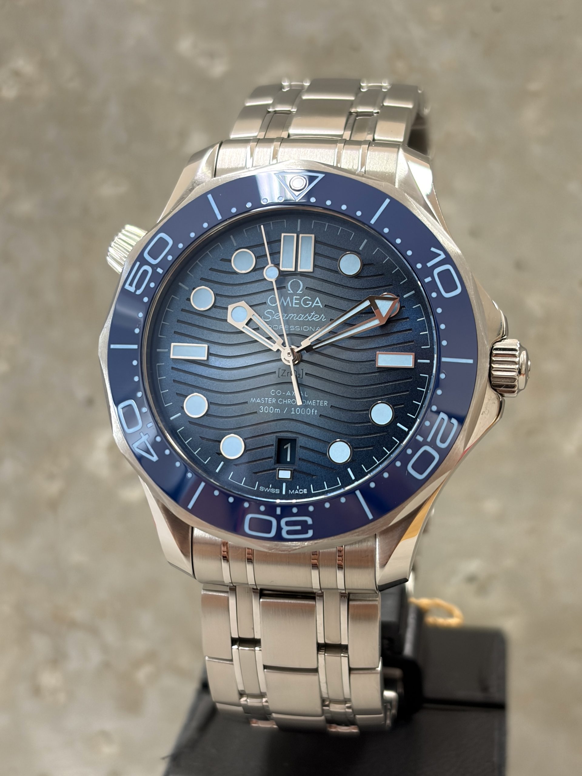 Omega Seamaster Diver 300M "SUMMER BLUE"