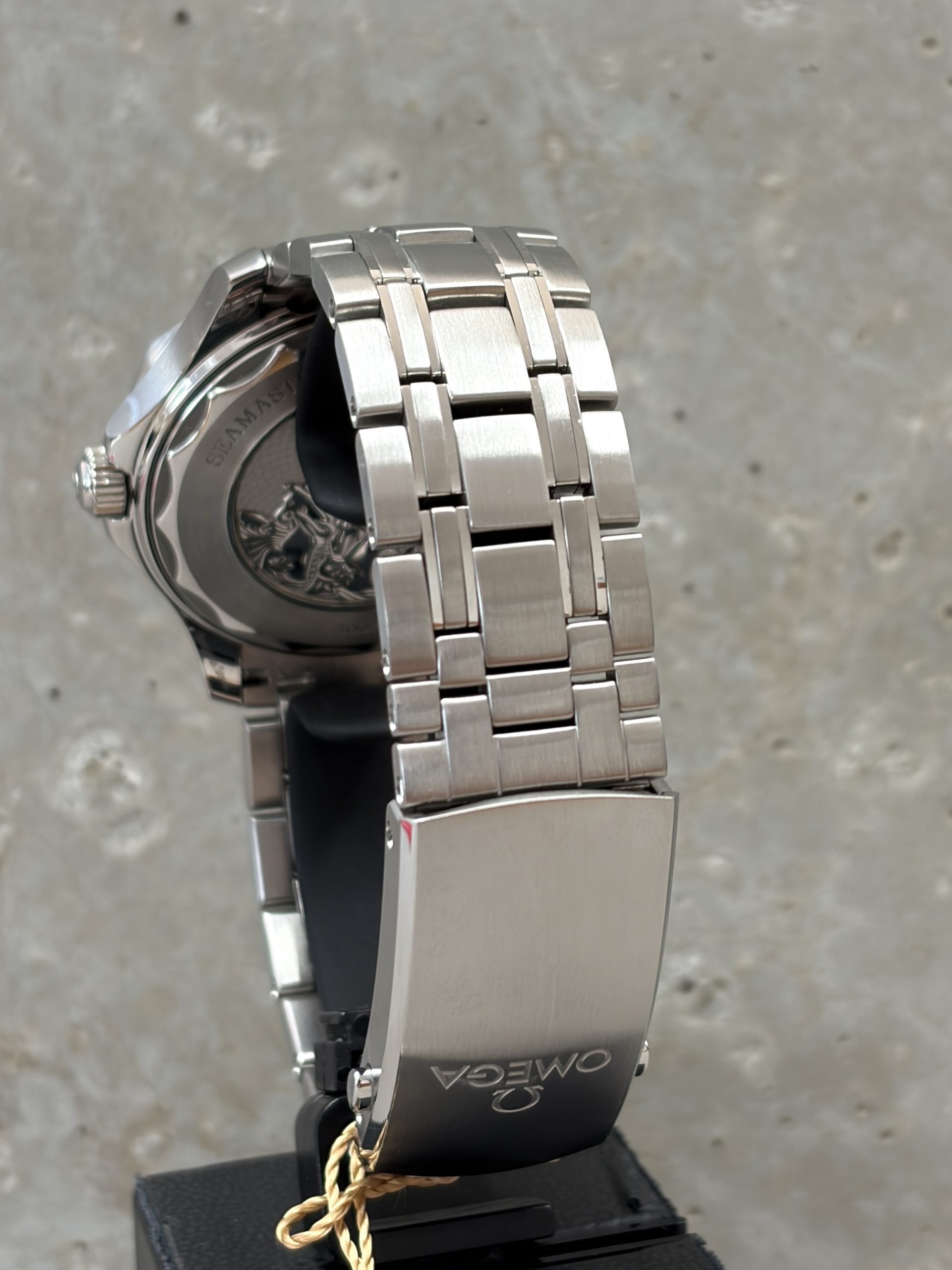 Omega Seamaster Diver 300M "SUMMER BLUE" 5