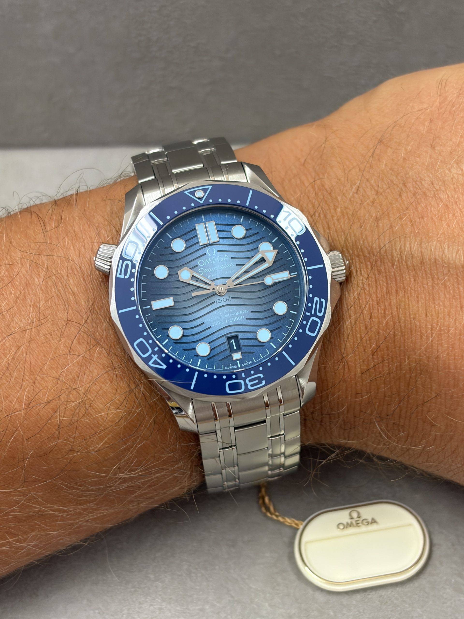 Omega Seamaster Diver 300M "SUMMER BLUE" 8